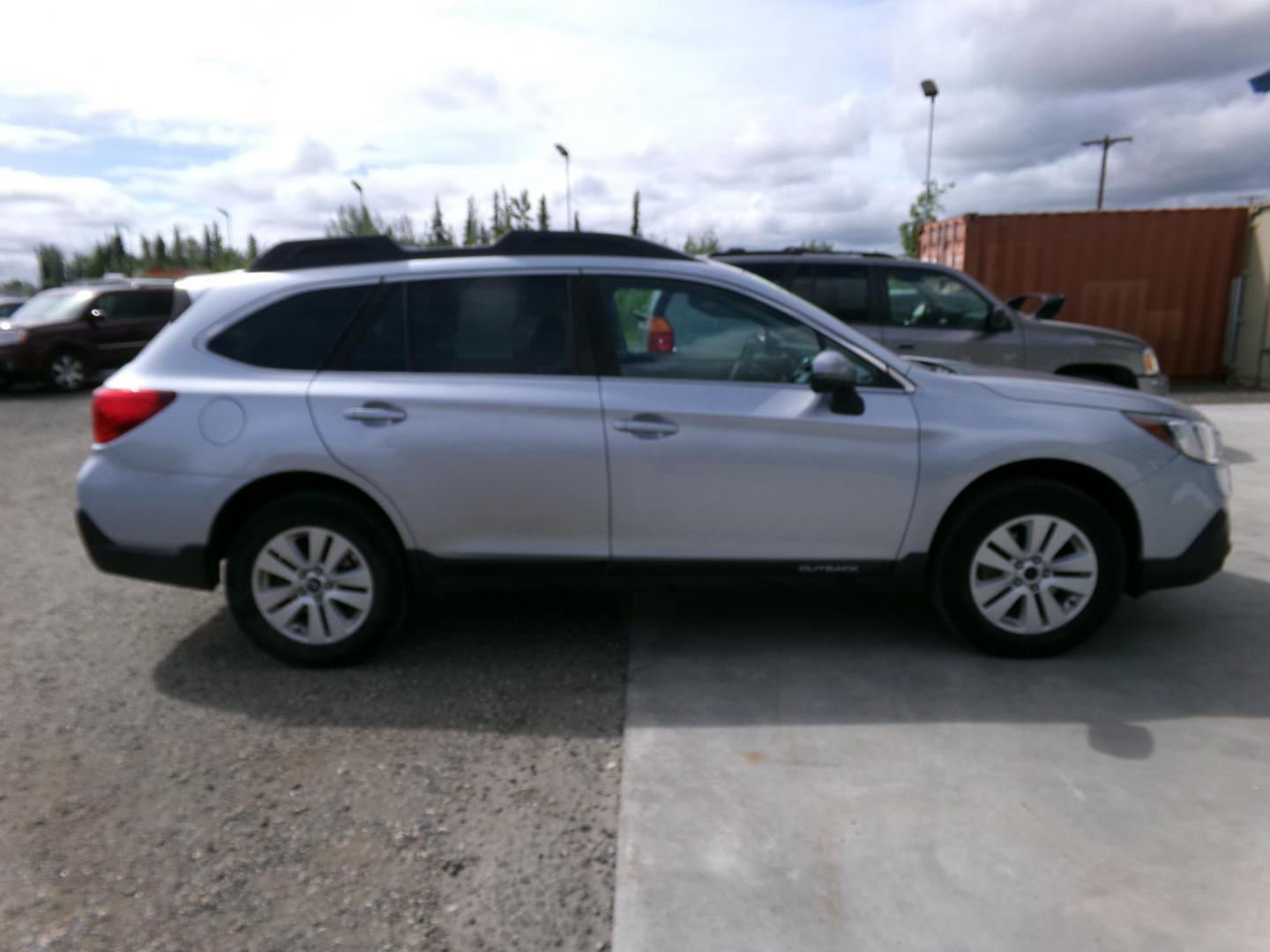 2018 Silver Subaru Outback 2.5i Premium (4S4BSAFC3J3) with an 2.5L H4 DOHC 16V engine, CVT transmission, located at 2630 Philips Field Rd., Fairbanks, AK, 99709, (907) 458-0593, 64.848068, -147.780609 - Photo#2