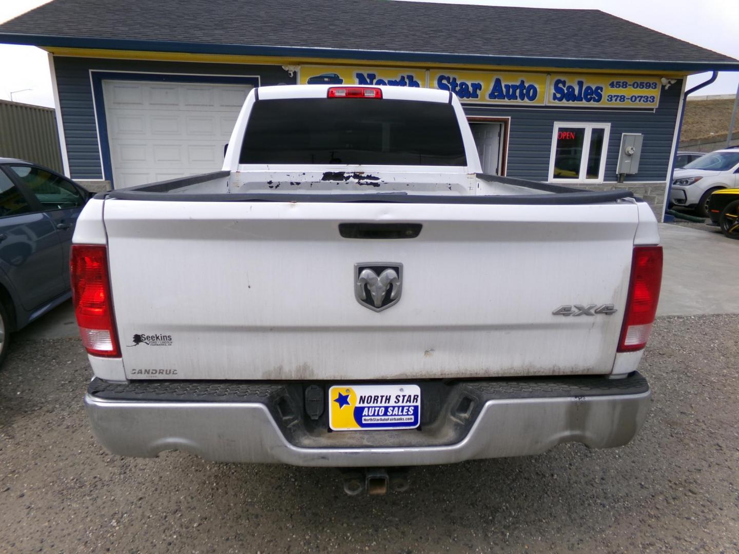 2016 White Dodge 1500 Tradesman Quad Cab 4WD (1C6RR7FTXGS) with an 5.7L V8 OHV 16V engine, 6A transmission, located at 2630 Philips Field Rd., Fairbanks, AK, 99709, (907) 458-0593, 64.848068, -147.780609 - Photo#3