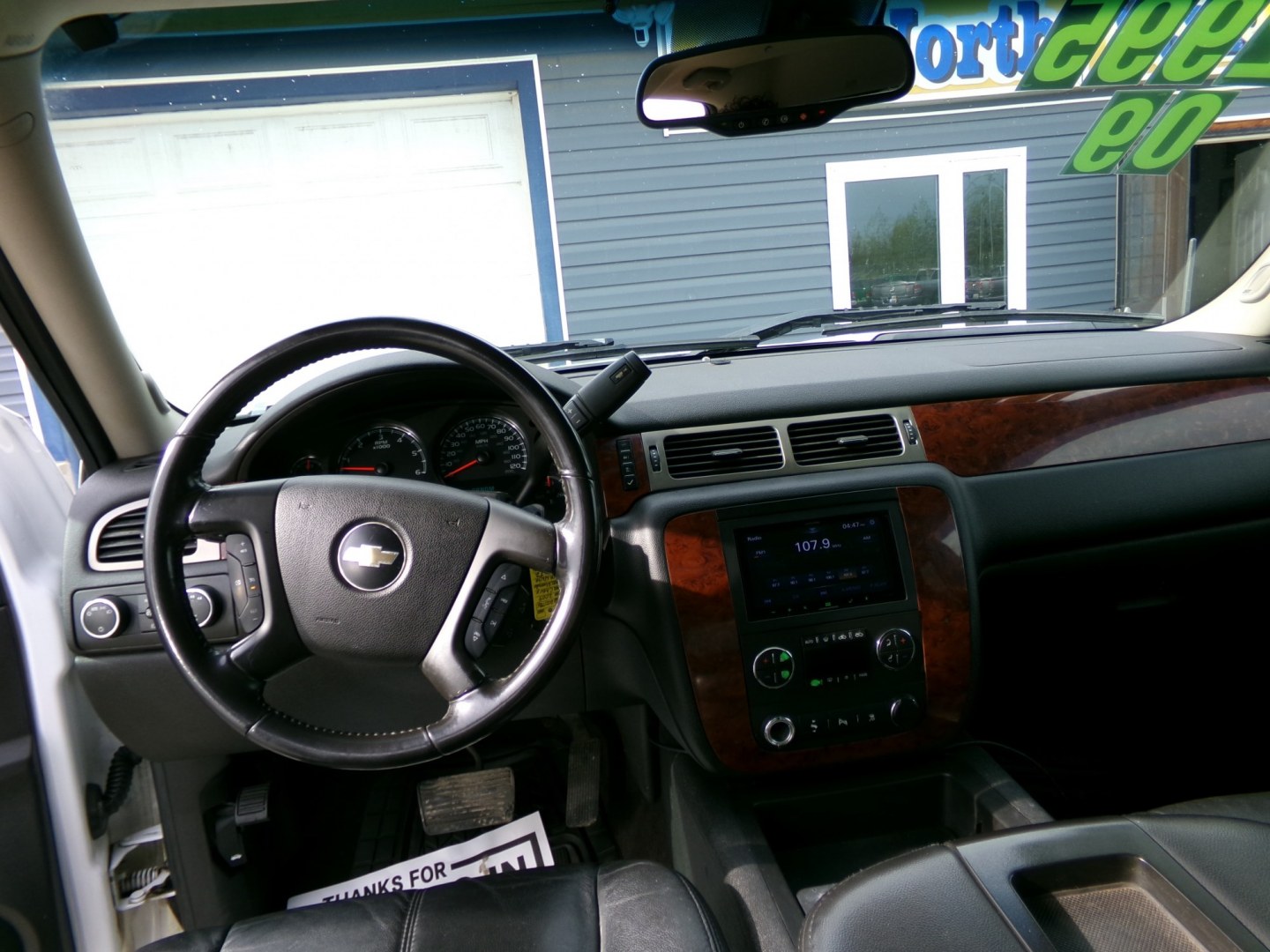 2009 White Chevrolet Silverado 1500 LTZ Crew Cab 4WD (3GCEK333X9G) with an 5.3L V8 OHV 16V FFV engine, 4-Speed Automatic transmission, located at 2630 Philips Field Rd., Fairbanks, AK, 99709, (907) 458-0593, 64.848068, -147.780609- Photo#6