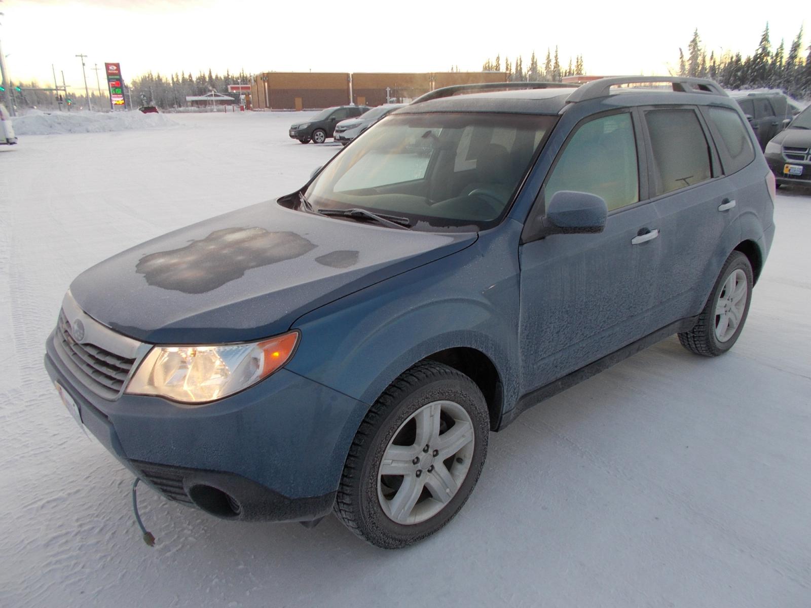 2010 Blue Subaru Forester 2.5X Premium (JF2SH6CC6AG) with an 2.5L H4 SOHC 16V engine, Manual transmission, located at 2630 Philips Field Rd., Fairbanks, AK, 99709, (907) 458-0593, 64.848068, -147.780609 - Photo #0