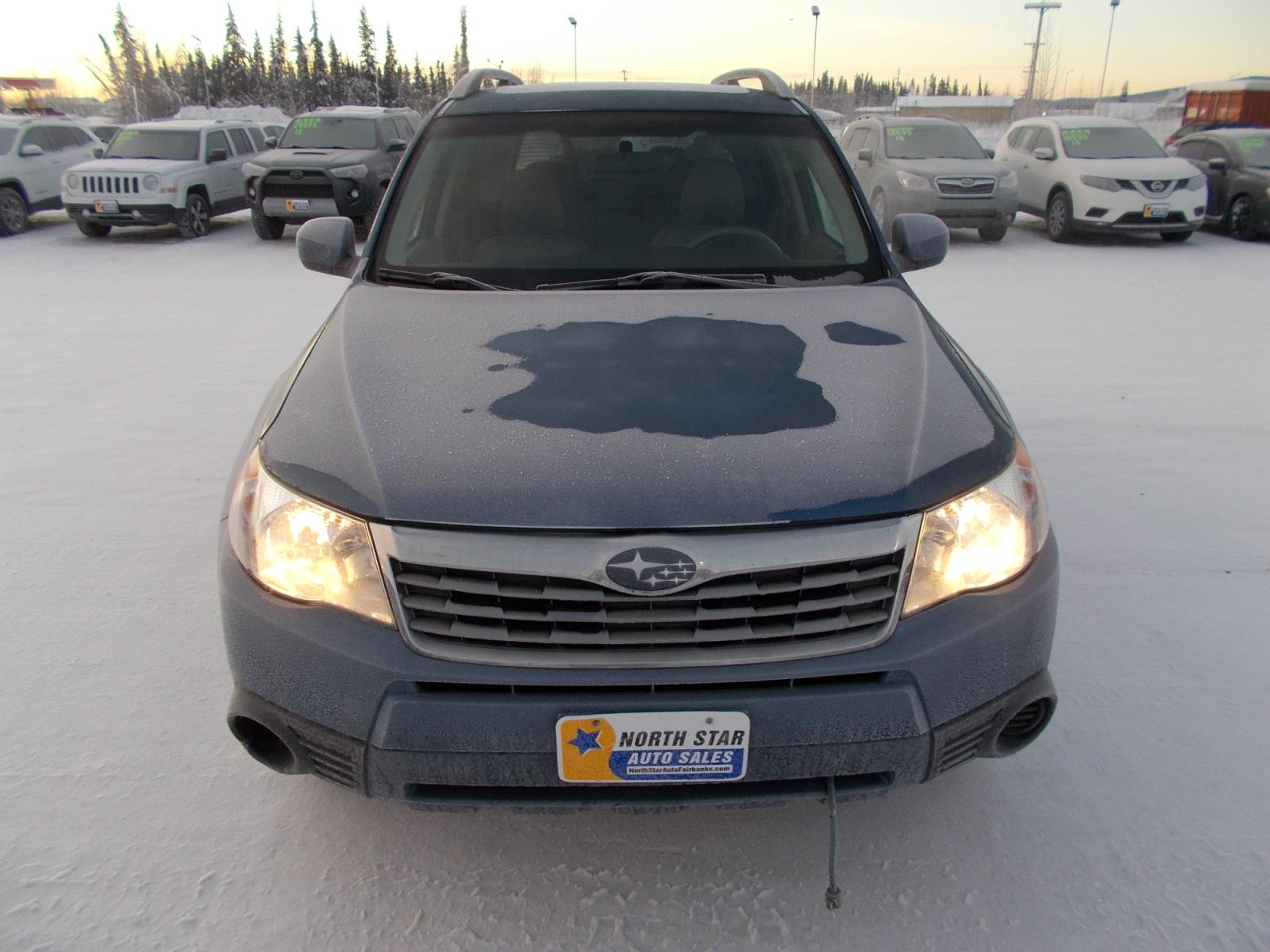 2010 Blue Subaru Forester 2.5X Premium (JF2SH6CC6AG) with an 2.5L H4 SOHC 16V engine, Manual transmission, located at 2630 Philips Field Rd., Fairbanks, AK, 99709, (907) 458-0593, 64.848068, -147.780609 - Photo #1