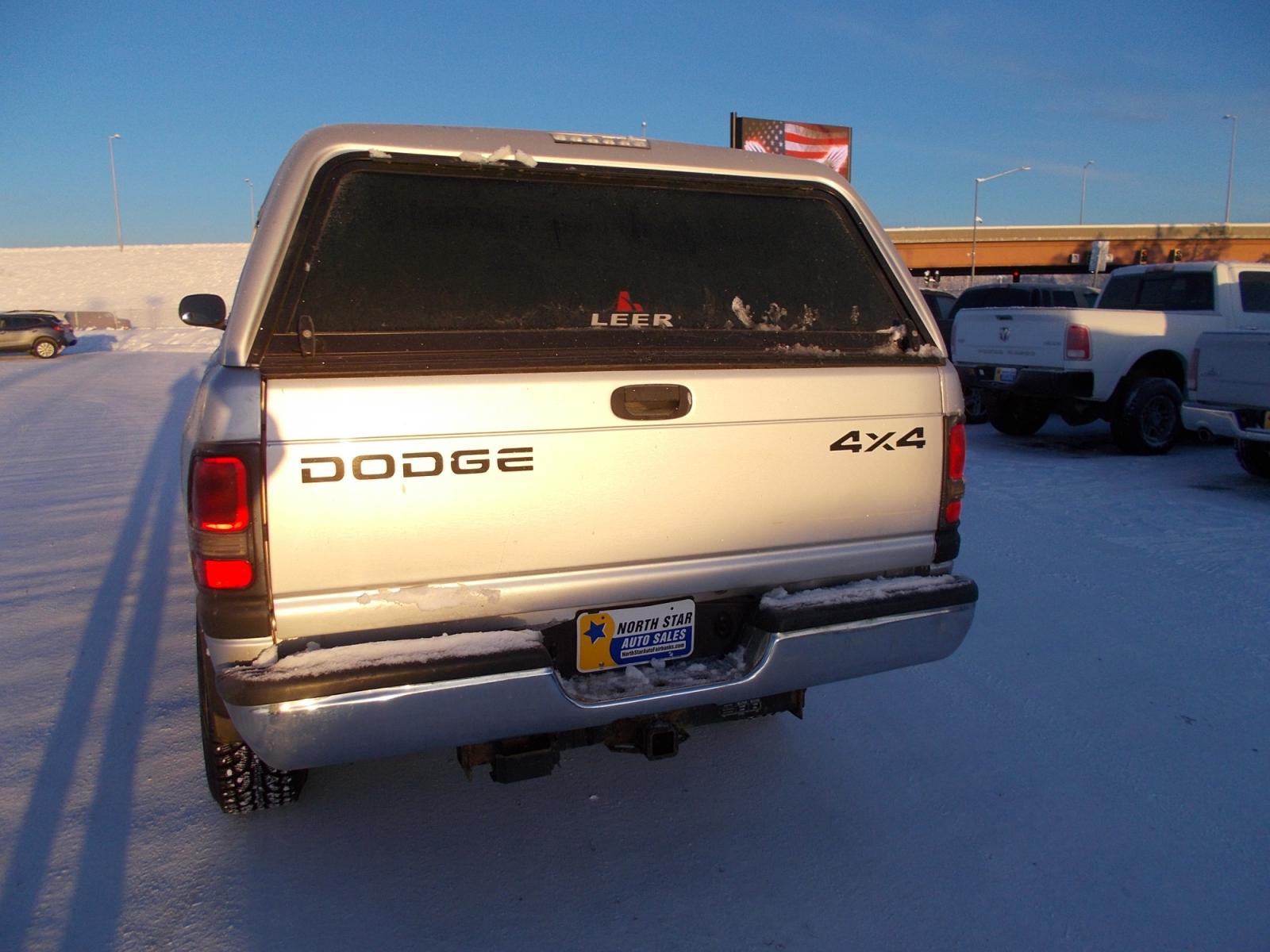 2001 Silver Dodge Ram 2500 Quad Cab Long Bed 4WD (3B7KF23Z31G) with an 5.9L V8 OHV 16V engine, located at 2630 Philips Field Rd., Fairbanks, AK, 99709, (907) 458-0593, 64.848068, -147.780609 - Photo #3