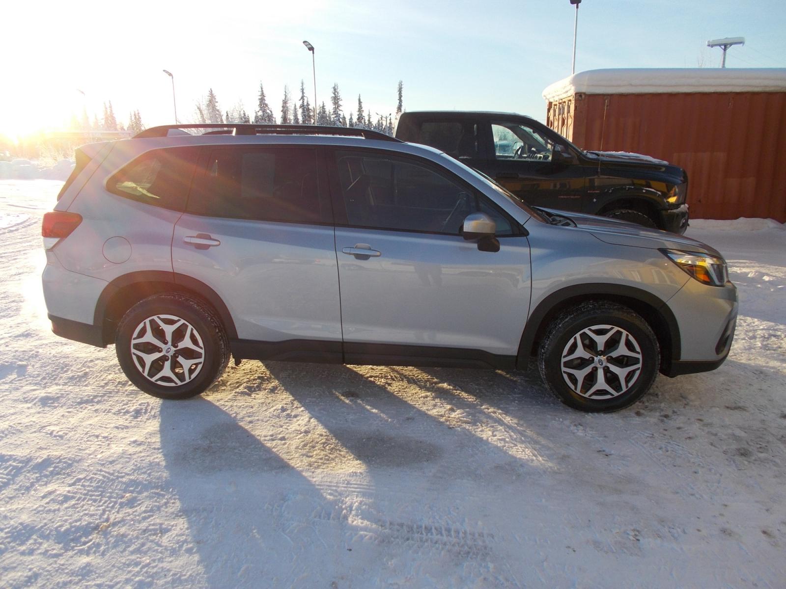 2020 Subaru Forester Sport (JF2SKAJC8LH) with an 2.5L H4 SOHC 16V engine, CVT transmission, located at 2630 Philips Field Rd., Fairbanks, AK, 99709, (907) 458-0593, 64.848068, -147.780609 - Photo #2