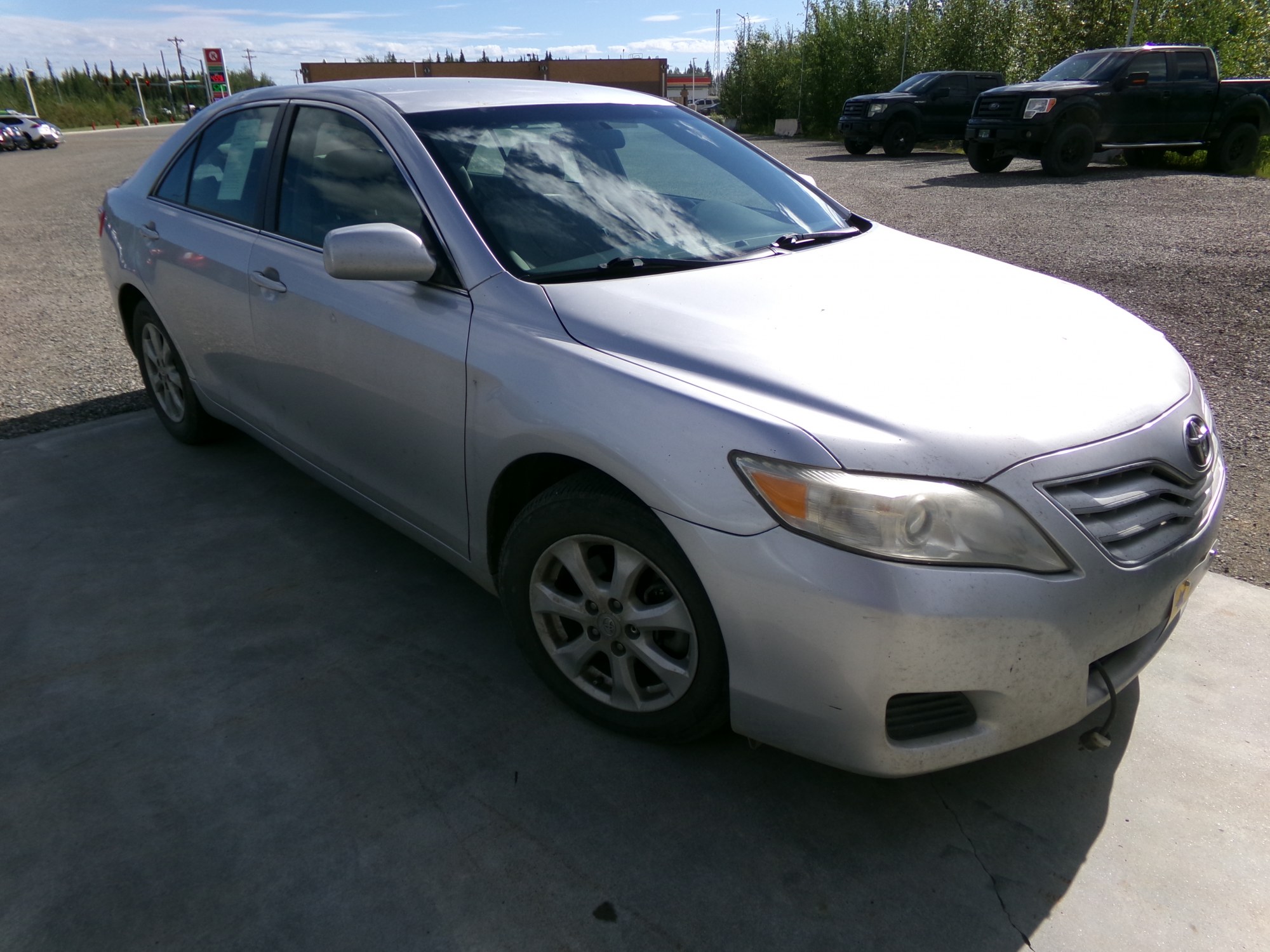 photo of 2011 Toyota Camry SE 6-Spd MT