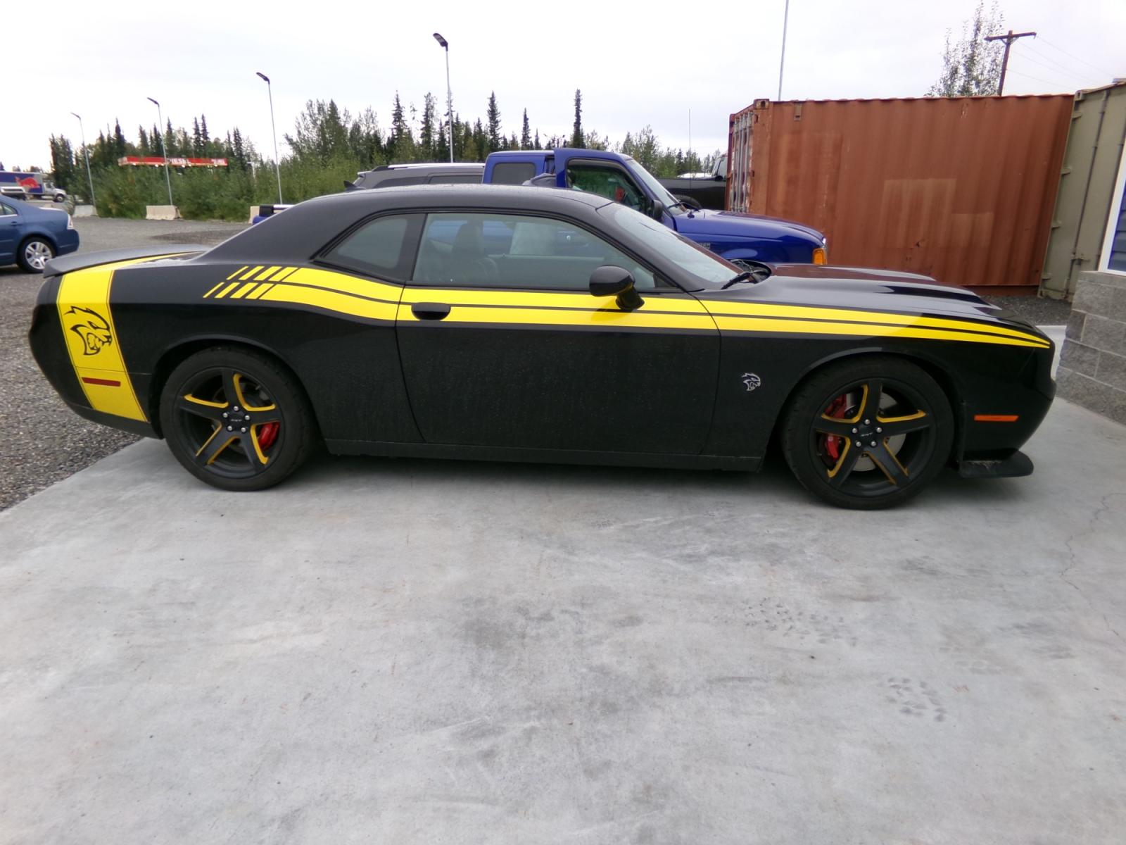2020 Black /Black Dodge Challenger SRT Hellcat (2C3CDZC92LH) with an 6.2L V8 OHV 16V SUPERCHARGED engine, 8A transmission, located at 2630 Philips Field Rd., Fairbanks, AK, 99709, (907) 458-0593, 64.848068, -147.780609 - Photo #3