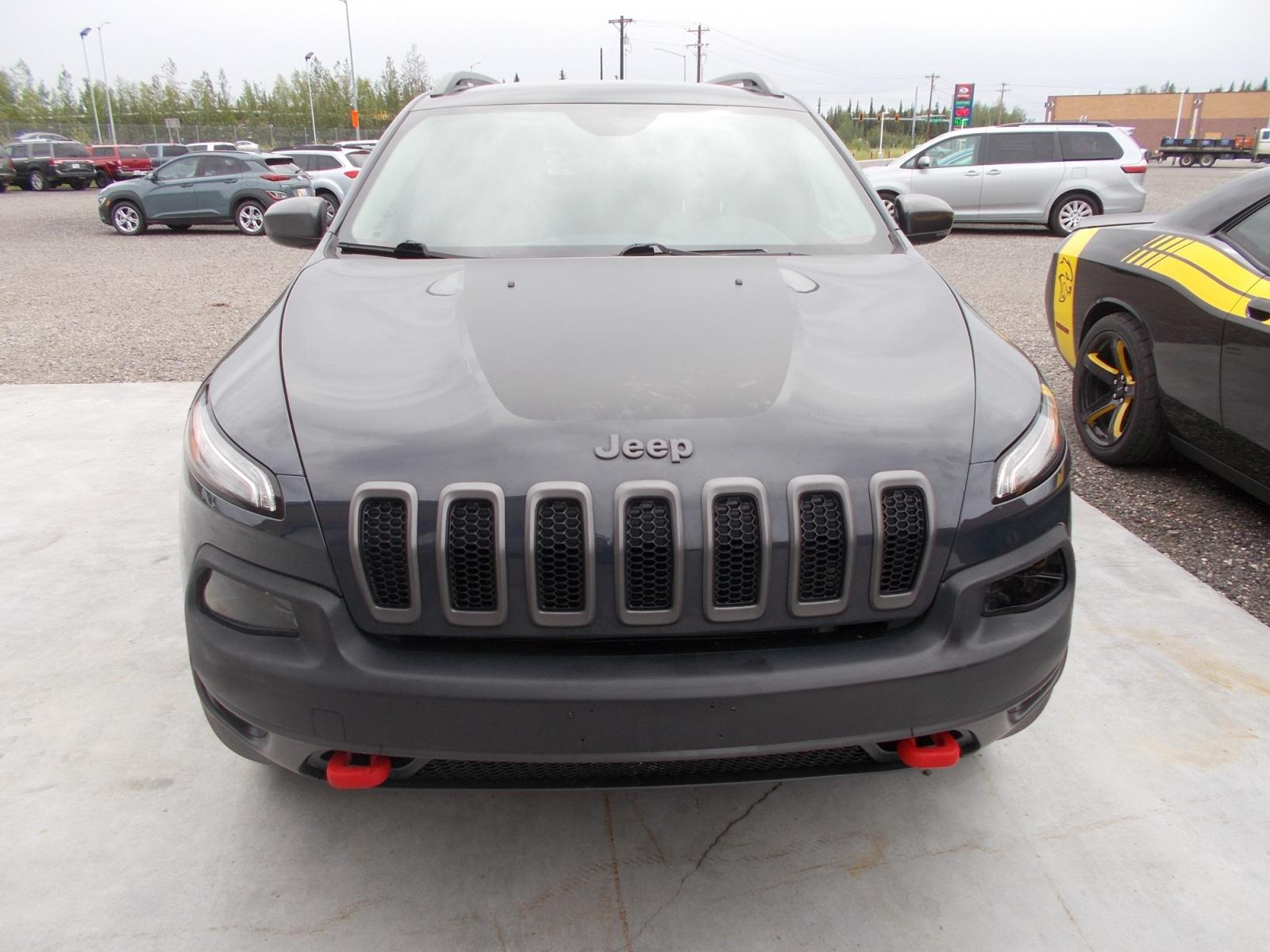 2017 Black Jeep Cherokee Trailhawk 4WD (1C4PJMBS3HW) with an 3.2L V6 DOHC 24V engine, 9A transmission, located at 2630 Philips Field Rd., Fairbanks, AK, 99709, (907) 458-0593, 64.848068, -147.780609 - Photo #1