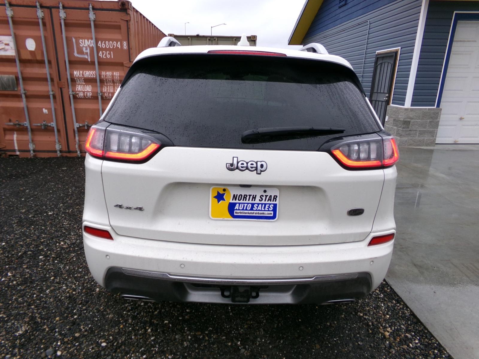2019 White Jeep Cherokee Overland 4WD (1C4PJMJN6KD) with an 2.0L L4 DOHC 16V TURBO engine, 9A transmission, located at 2630 Philips Field Rd., Fairbanks, AK, 99709, (907) 458-0593, 64.848068, -147.780609 - Photo #3