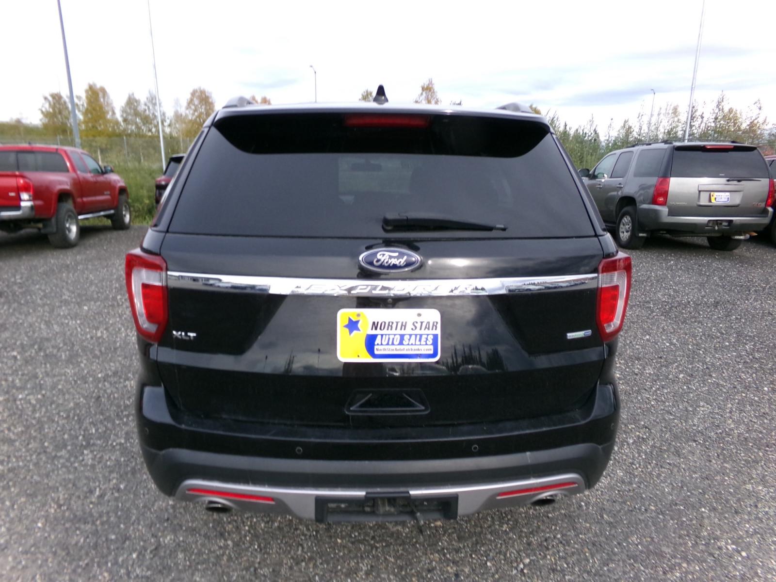 2017 Black Ford Explorer XLT 4WD (1FM5K8DH2HG) with an 2.3L L4 DOHC 16V engine, 6A transmission, located at 2630 Philips Field Rd., Fairbanks, AK, 99709, (907) 458-0593, 64.848068, -147.780609 - Photo #3