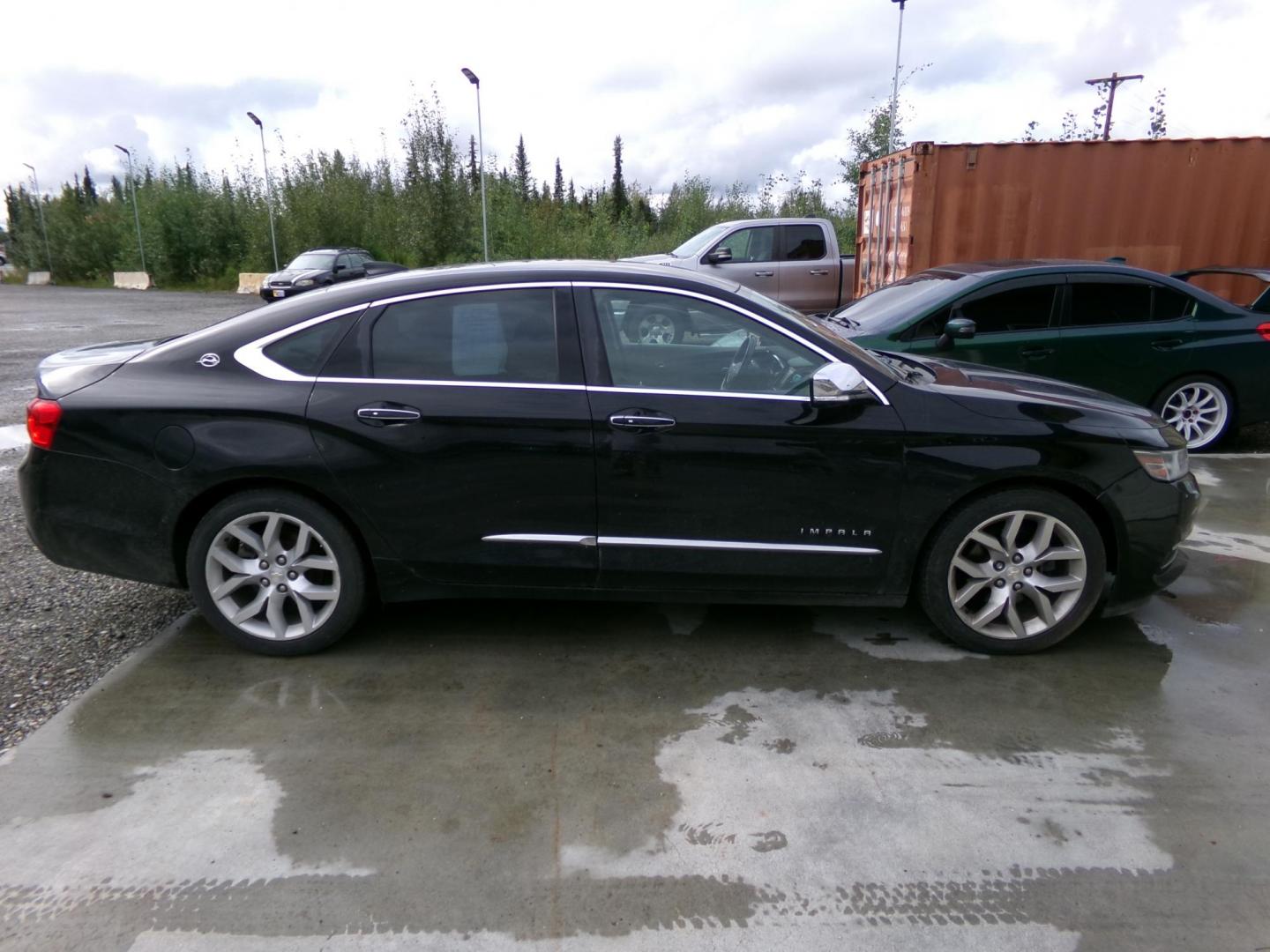 2015 Black Chevrolet Impala 2LZ (2G1165S39F9) with an 3.6L V6 DOHC 24VV FFV engine, 6-Speed Automatic transmission, located at 2630 Philips Field Rd., Fairbanks, AK, 99709, (907) 458-0593, 64.848068, -147.780609 - Photo#3
