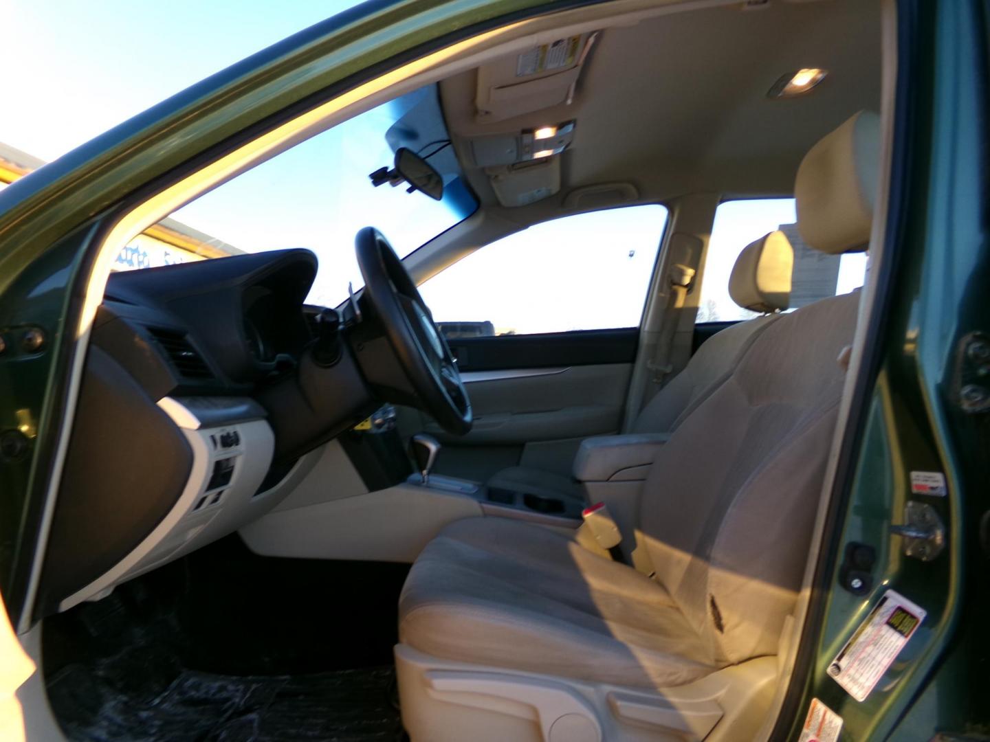 2013 Green Subaru Outback 2.5i (4S4BRBAC1D3) with an 2.5L H4 DOHC 16V engine, located at 2630 Philips Field Rd., Fairbanks, AK, 99709, (907) 458-0593, 64.848068, -147.780609 - Photo#4