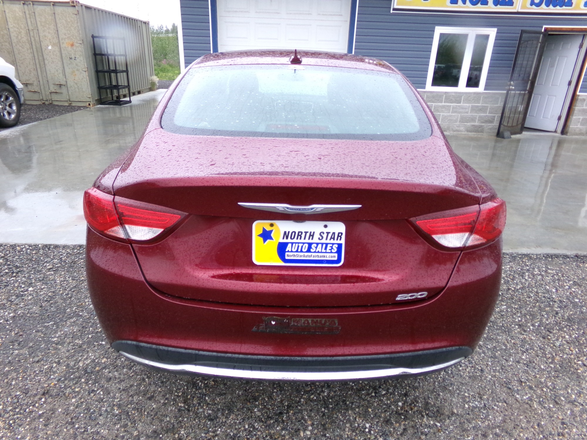 2015 Chrysler 200 Limited photo 4