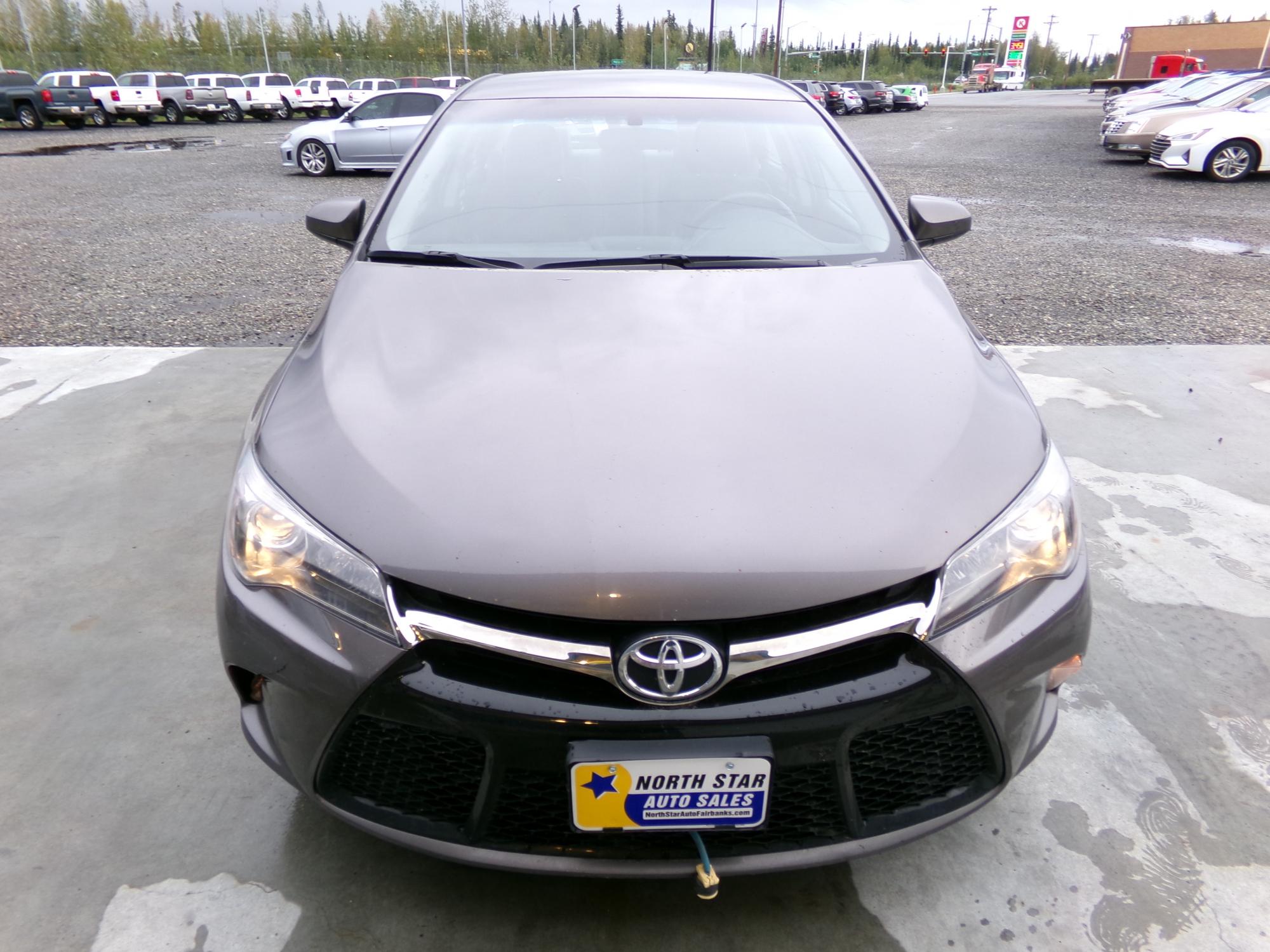 2015 Toyota Camry photo 2