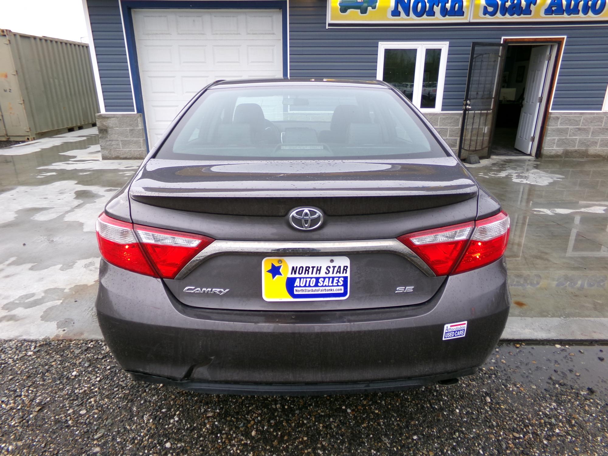 2015 Toyota Camry photo 4