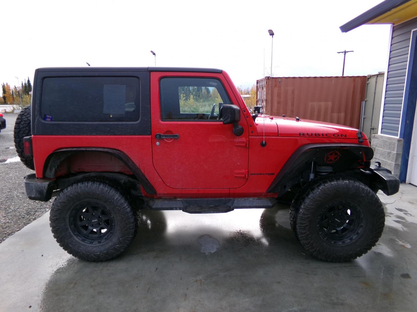 2018 Red Jeep Wrangler Rubicon 4WD (1C4BJWCG5JL) with an 3.6L V6 DOHC 24V FFV engine, located at 2630 Philips Field Rd., Fairbanks, AK, 99709, (907) 458-0593, 64.848068, -147.780609 - Photo#2
