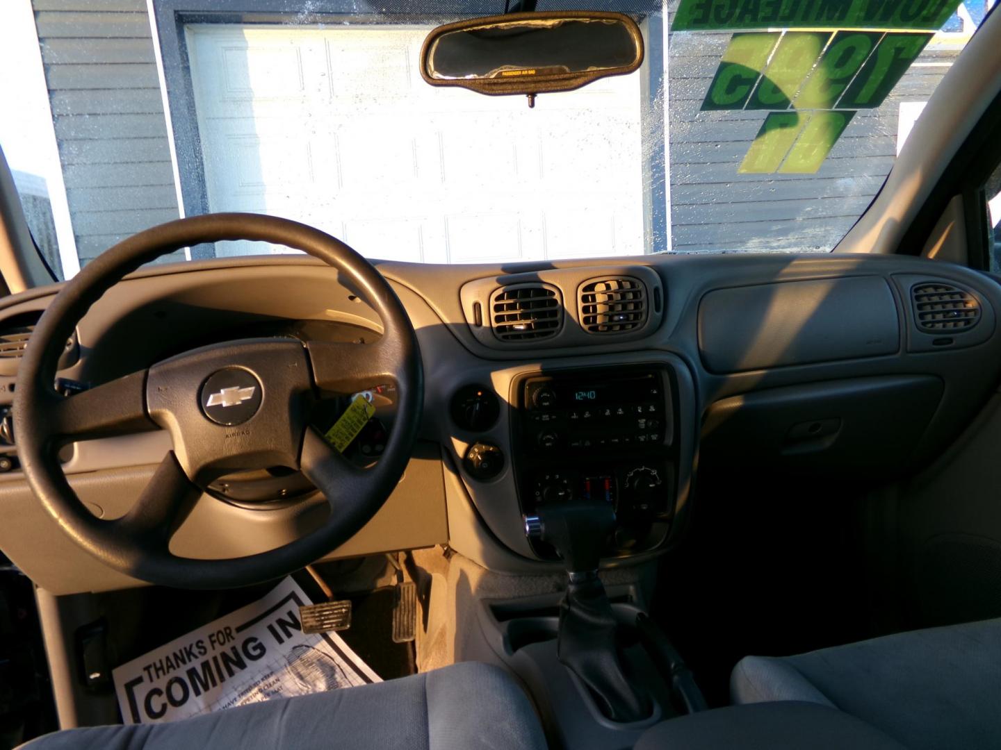 2007 Blue /Black Chevrolet TrailBlazer LS1 4WD (1GNDT13S172) with an 4.2L L6 DOHC 24V engine, 4-Speed Automatic Overdrive transmission, located at 2630 Philips Field Rd., Fairbanks, AK, 99709, (907) 458-0593, 64.848068, -147.780609 - Photo#6