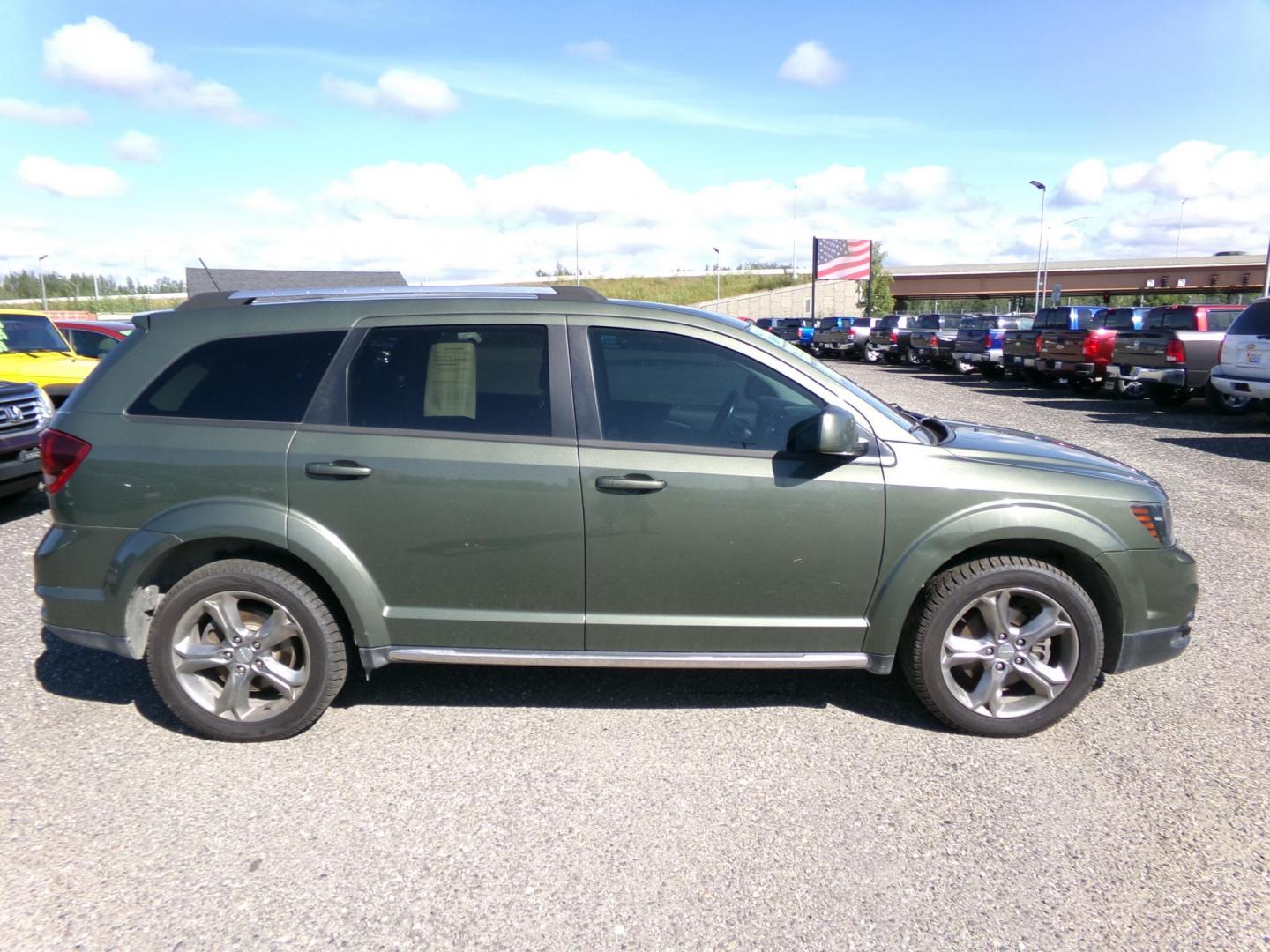 2016 Grey /Black Dodge Journey Crossroad AWD (3C4PDDGG9GT) with an 3.6L V6 DOHC 24V engine, 6A transmission, located at 2630 Philips Field Rd., Fairbanks, AK, 99709, (907) 458-0593, 64.848068, -147.780609 - Photo#2