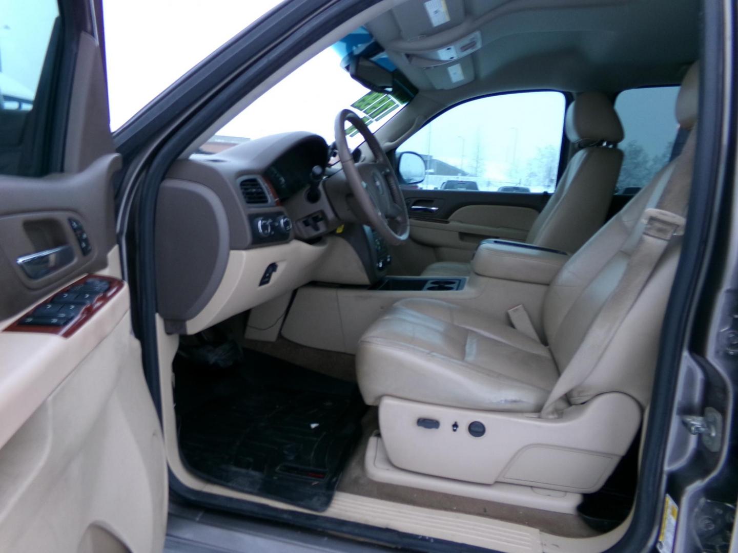 2013 Tan GMC Sierra 1500 SLT Crew Cab 4WD (3GTP2WE70DG) with an 5.3L V8 OHV 16V FFV engine, 6-Speed Automatic transmission, located at 2630 Philips Field Rd., Fairbanks, AK, 99709, (907) 458-0593, 64.848068, -147.780609 - Photo#5
