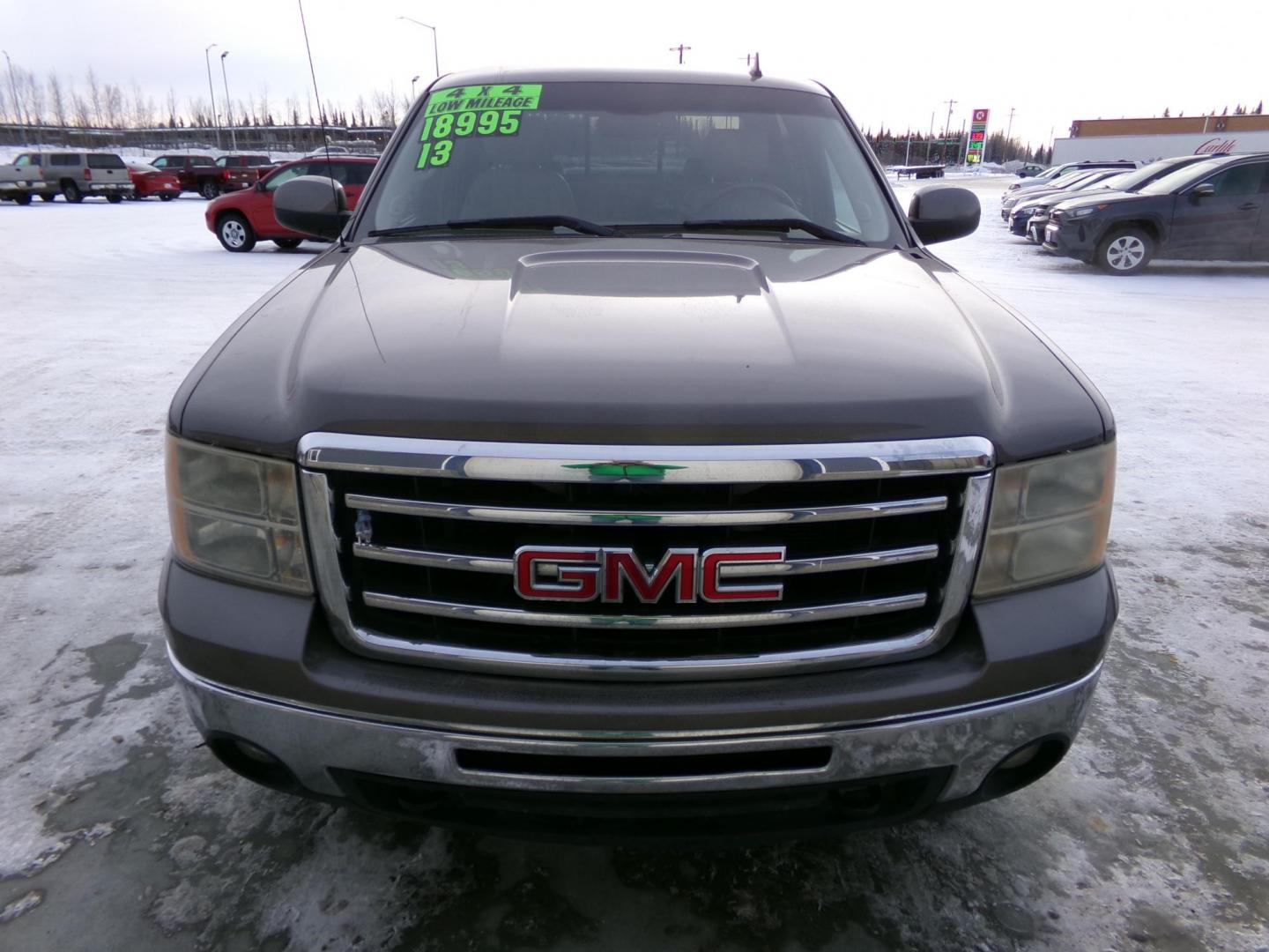 2013 Tan GMC Sierra 1500 SLT Crew Cab 4WD (3GTP2WE70DG) with an 5.3L V8 OHV 16V FFV engine, 6-Speed Automatic transmission, located at 2630 Philips Field Rd., Fairbanks, AK, 99709, (907) 458-0593, 64.848068, -147.780609 - Photo#1