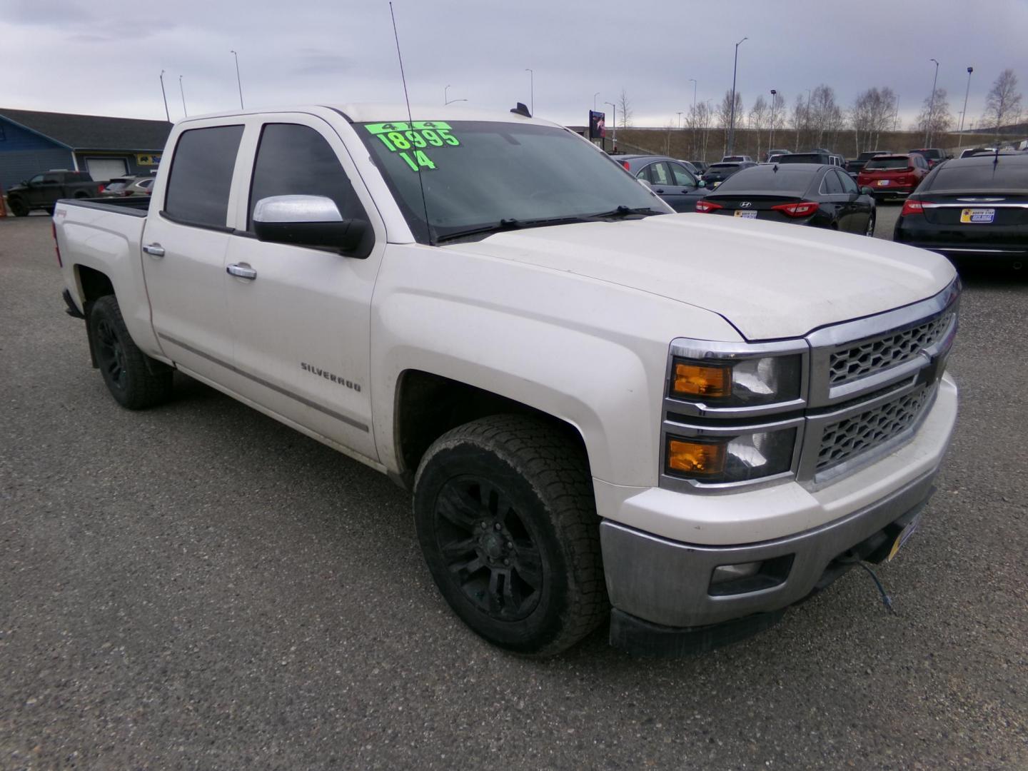 2014 White Chevrolet Silverado 1500 1LT Crew Cab 4WD (3GCUKREC8EG) with an 5.3L V8 OHV 16V engine, 6-Speed Automatic transmission, located at 2630 Philips Field Rd., Fairbanks, AK, 99709, (907) 458-0593, 64.848068, -147.780609 - Photo#0
