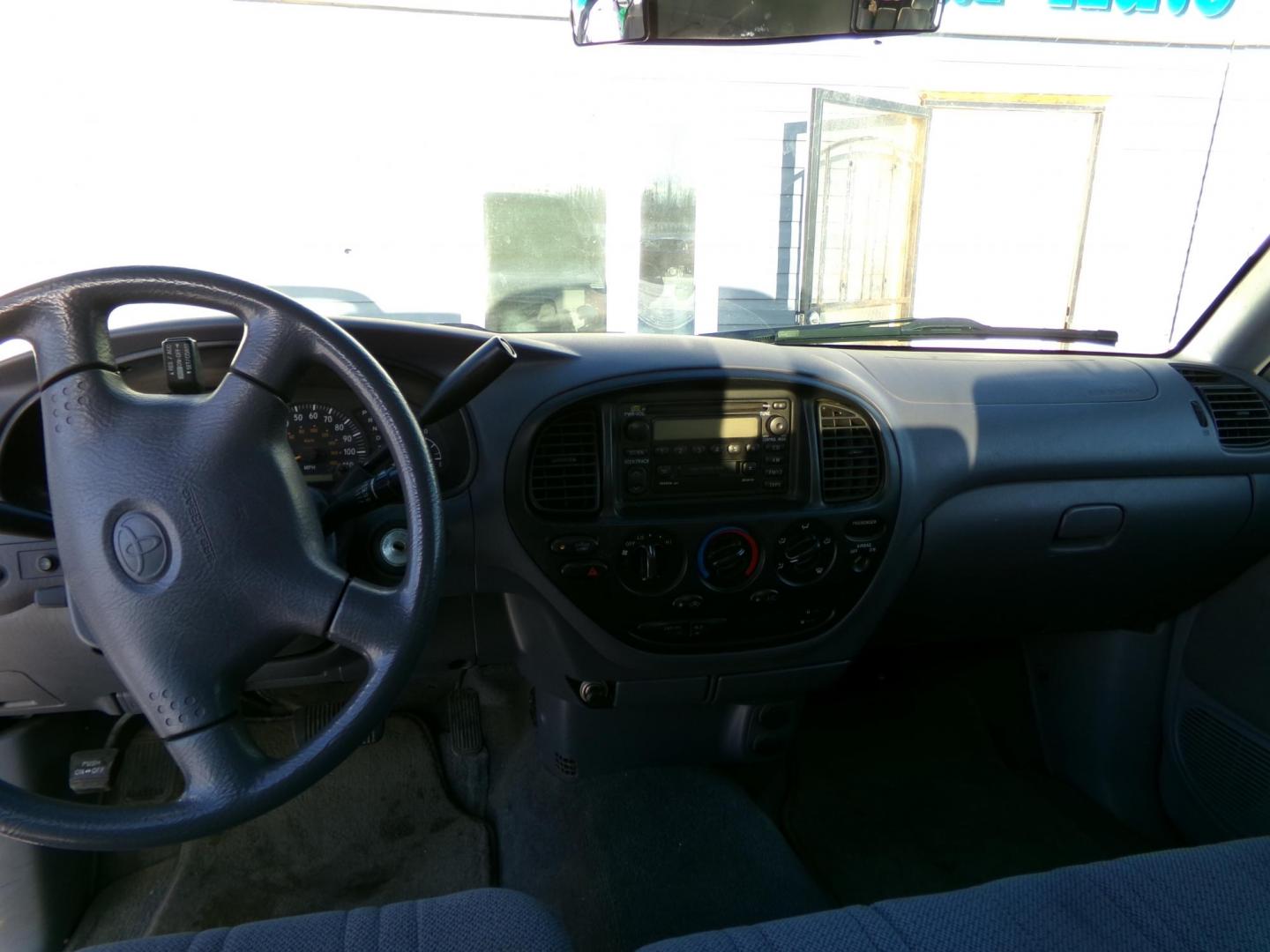 2002 Silver Toyota Tundra SR5 Access Cab 4WD (5TBBT44192S) with an 4.7L V8 DOHC 32V engine, located at 2630 Philips Field Rd., Fairbanks, AK, 99709, (907) 458-0593, 64.848068, -147.780609 - Photo#6