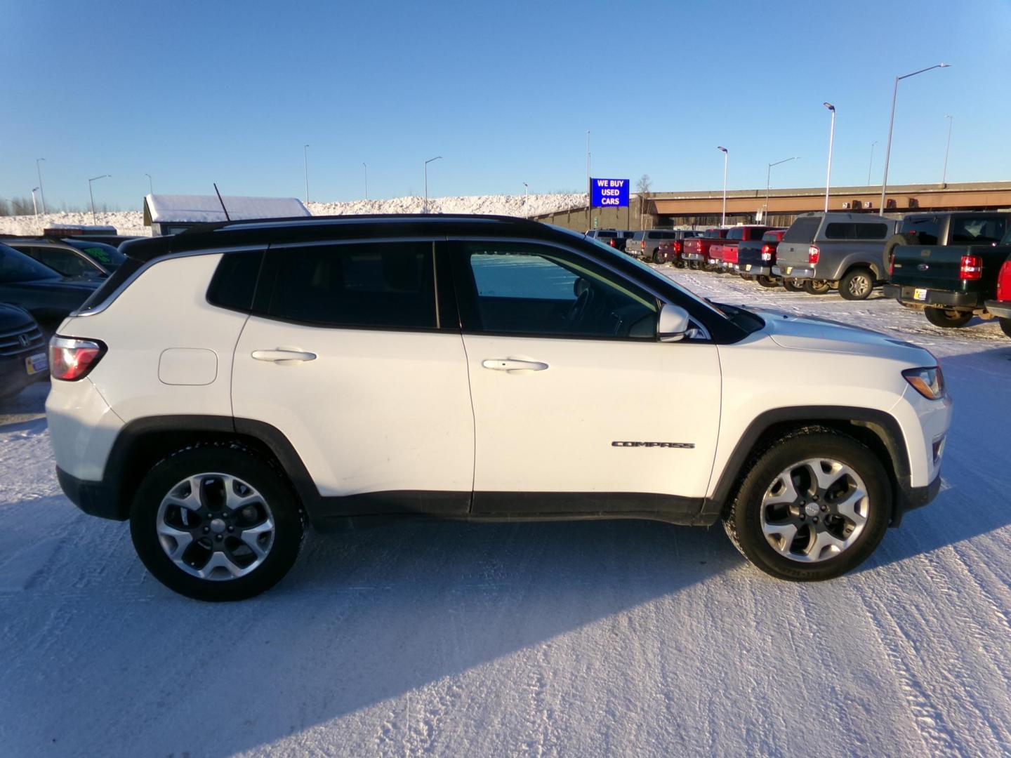2018 White Jeep Compass Limited 4WD (3C4NJDCB6JT) with an 2.4L L4 DOHC 16V engine, CVT transmission, located at 2630 Philips Field Rd., Fairbanks, AK, 99709, (907) 458-0593, 64.848068, -147.780609 - Photo#2