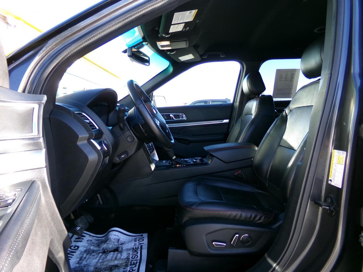 2016 Grey Ford Explorer Sport 4WD (1FM5K8GT2GG) with an 3.5L V6 DOHC 24V engine, 6-Speed Automatic transmission, located at 2630 Philips Field Rd., Fairbanks, AK, 99709, (907) 458-0593, 64.848068, -147.780609 - Photo#4