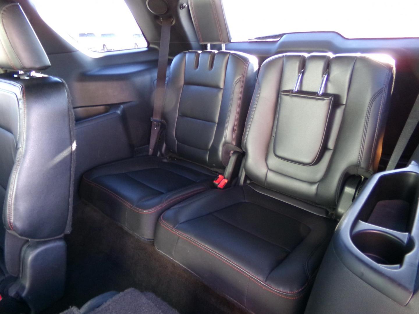 2016 Grey Ford Explorer Sport 4WD (1FM5K8GT2GG) with an 3.5L V6 DOHC 24V engine, 6-Speed Automatic transmission, located at 2630 Philips Field Rd., Fairbanks, AK, 99709, (907) 458-0593, 64.848068, -147.780609 - Photo#6