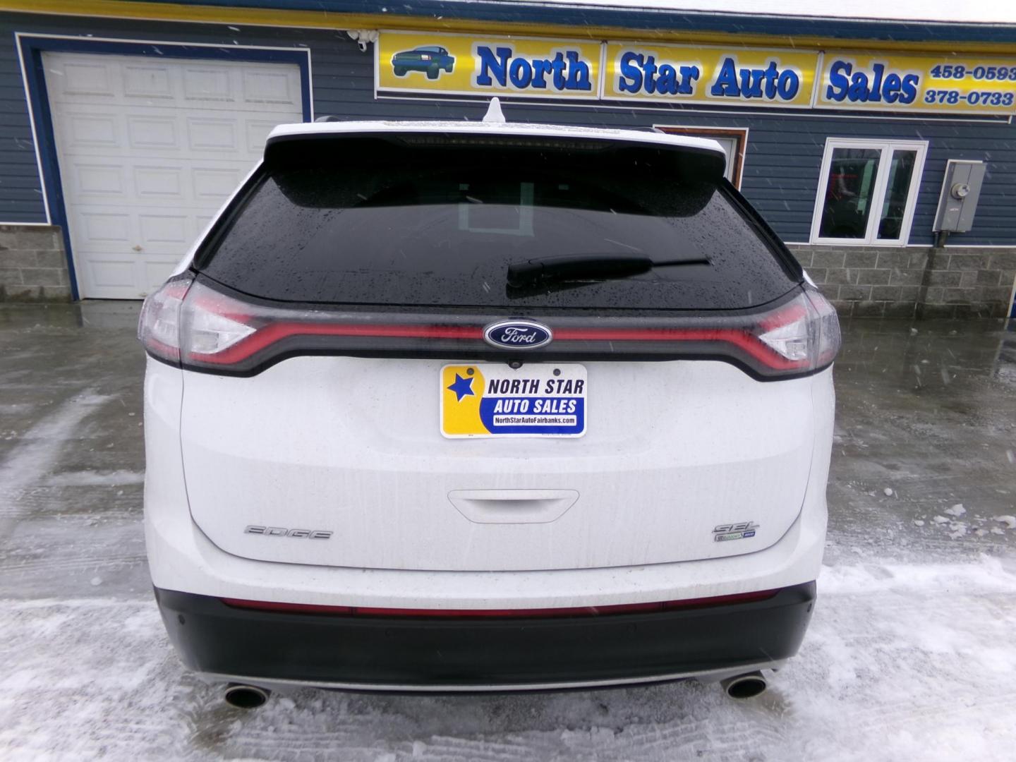 2015 White /Grey Ford Edge SEL AWD (2FMTK4J94FB) with an 2.0L L4 EcoBoost engine, 6-Speed Automatic transmission, located at 2630 Philips Field Rd., Fairbanks, AK, 99709, (907) 458-0593, 64.848068, -147.780609 - Photo#3
