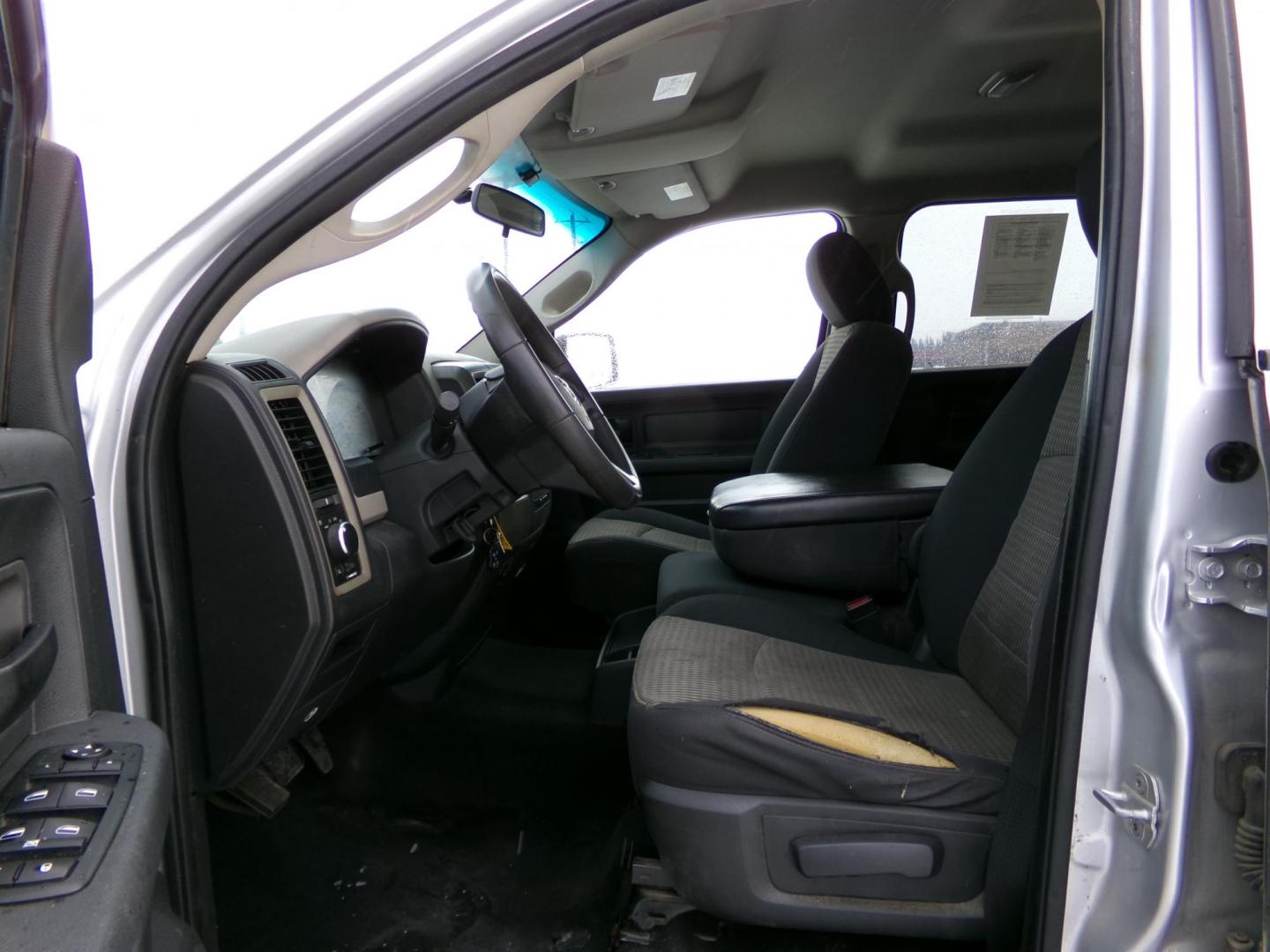 2010 Silver /Black Dodge Ram 1500 Laramie Crew Cab 4WD (1D7RV1CP0AS) with an 4.7L V8 SOHC 16V FFV engine, 5-Speed Automatic transmission, located at 2630 Philips Field Rd., Fairbanks, AK, 99709, (907) 458-0593, 64.848068, -147.780609 - Photo#4