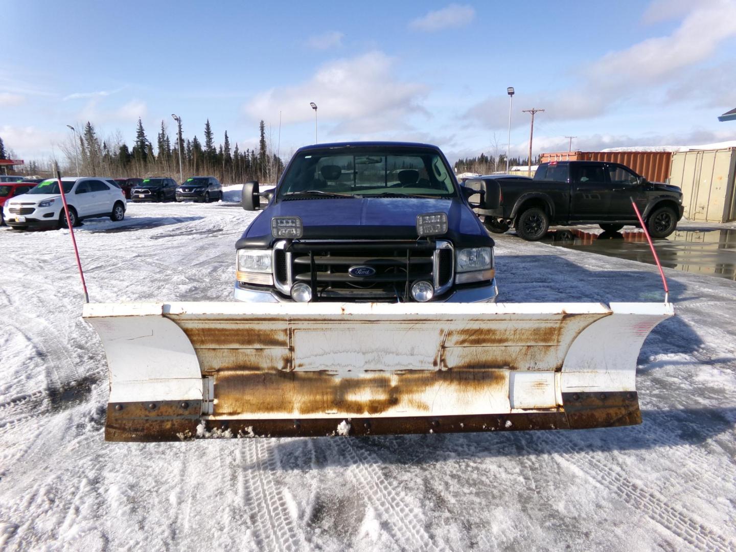 2003 Blue /Black Ford F-250 SD Lariat SuperCab 4WD (1FTNX21L83E) with an 5.4L V8 SOHC 16V engine, 4-Speed Automatic Overdrive transmission, located at 2630 Philips Field Rd., Fairbanks, AK, 99709, (907) 458-0593, 64.848068, -147.780609 - Photo#1