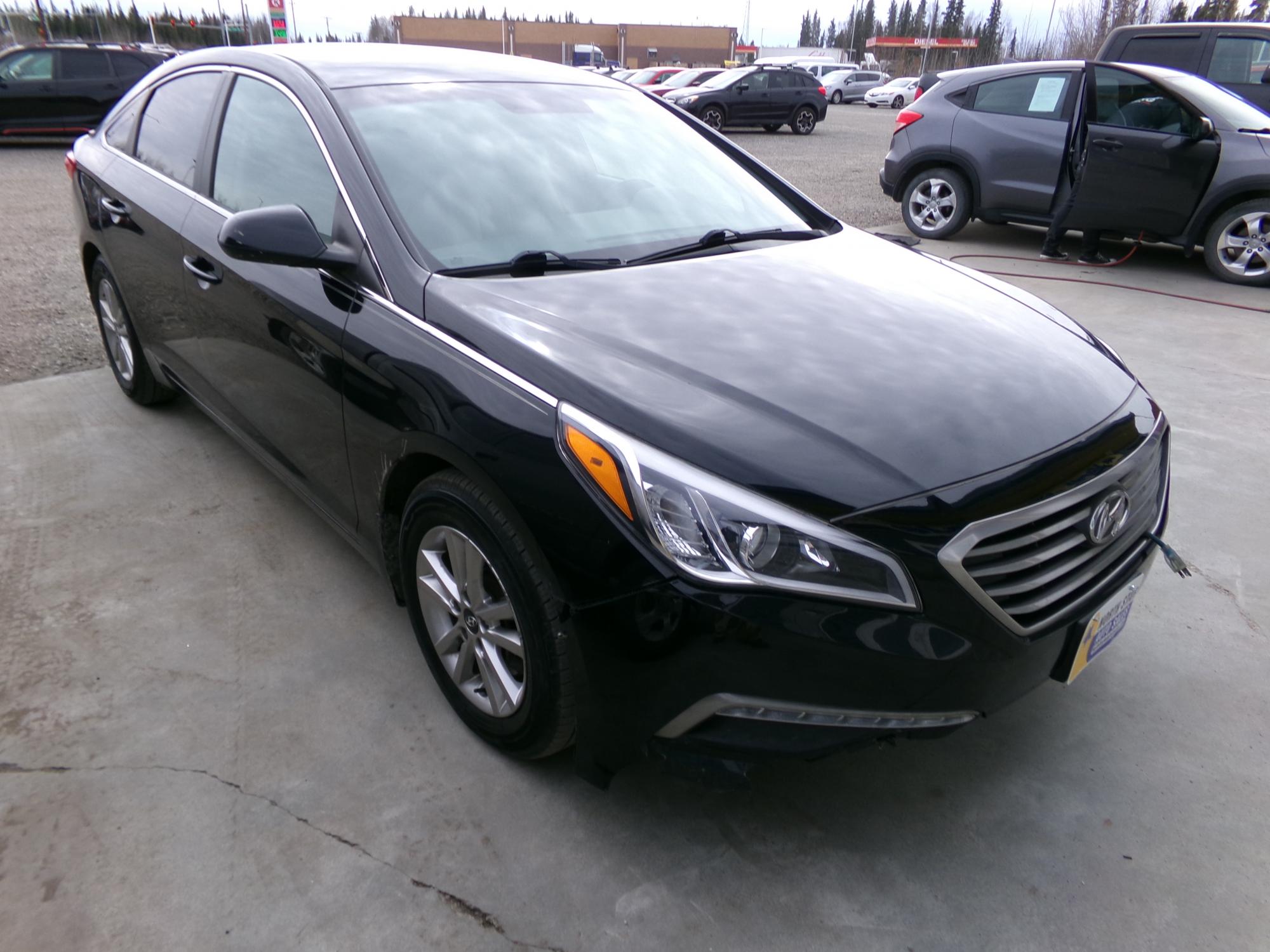 photo of 2015 Hyundai Sonata SE