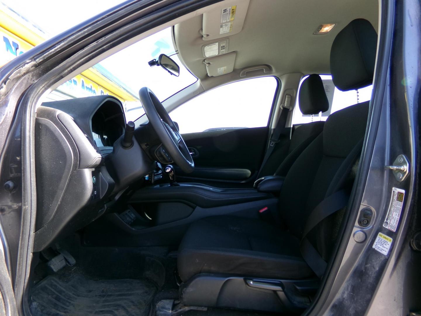 2016 Grey Honda HR-V LX 4WD CVT (3CZRU6H3XGM) with an 1.8L L4 DOHC 16V engine, 5-Speed Automatic transmission, located at 2630 Philips Field Rd., Fairbanks, AK, 99709, (907) 458-0593, 64.848068, -147.780609 - Photo#5