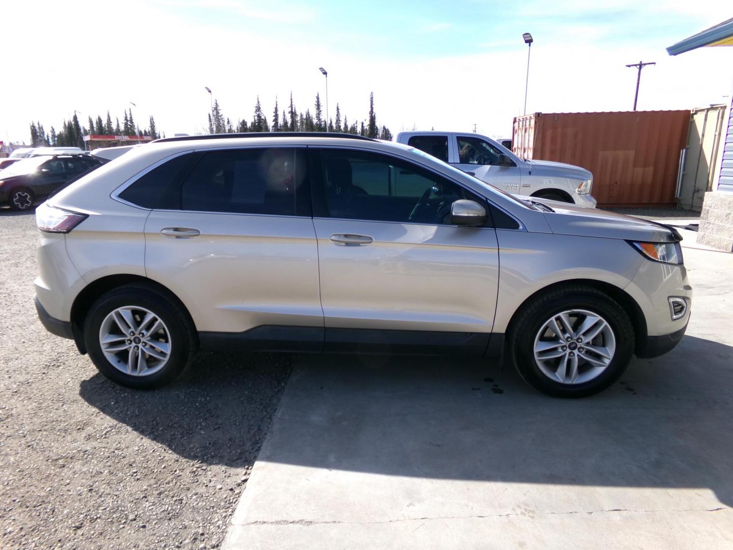 2017 Gold Ford Edge SEL AWD (2FMPK4J95HB) with an 2.0L L4 DOHC 16V engine, 6A transmission, located at 2630 Philips Field Rd., Fairbanks, AK, 99709, (907) 458-0593, 64.848068, -147.780609 - Photo#2