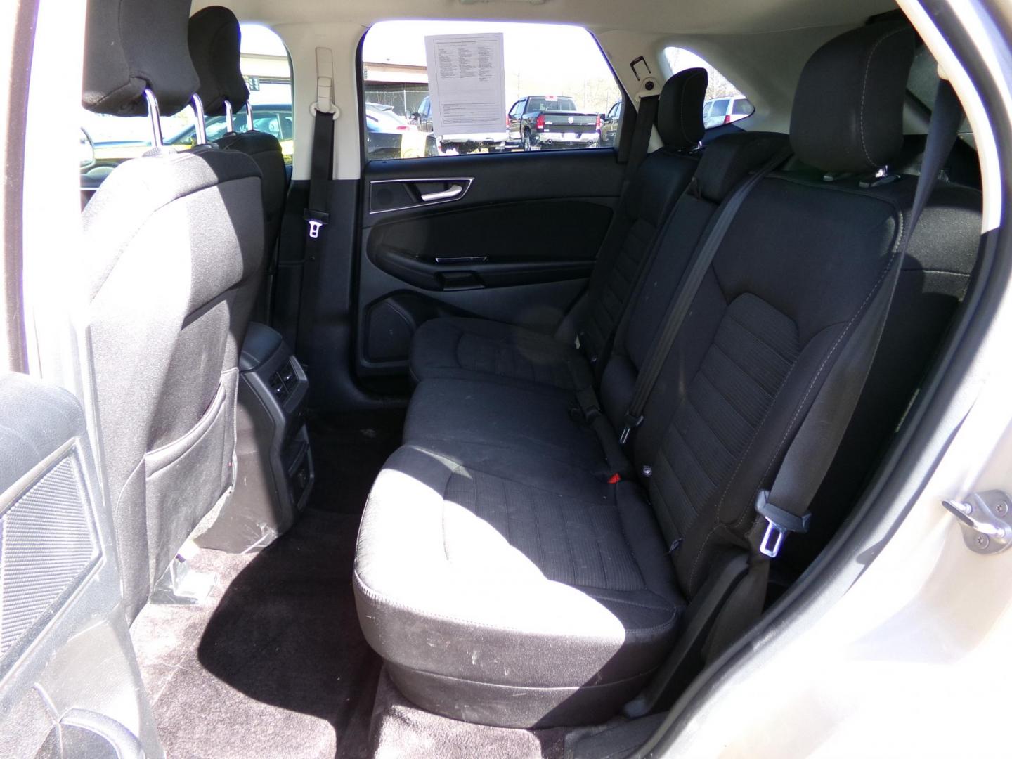 2017 Gold Ford Edge SEL AWD (2FMPK4J95HB) with an 2.0L L4 DOHC 16V engine, 6A transmission, located at 2630 Philips Field Rd., Fairbanks, AK, 99709, (907) 458-0593, 64.848068, -147.780609 - Photo#4
