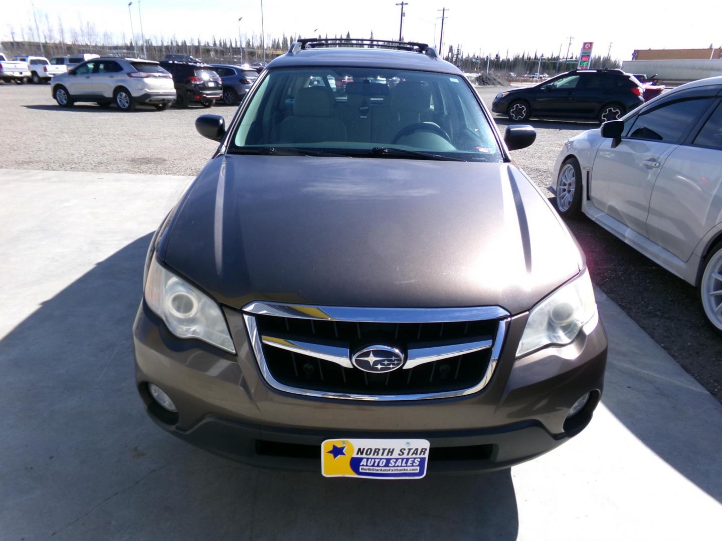 2008 Gold Subaru Outback 2.5i (4S4BP61CX87) with an 2.5L H4 SOHC 16V engine, 5-Speed Manual Overdrive transmission, located at 2630 Philips Field Rd., Fairbanks, AK, 99709, (907) 458-0593, 64.848068, -147.780609 - Photo#2