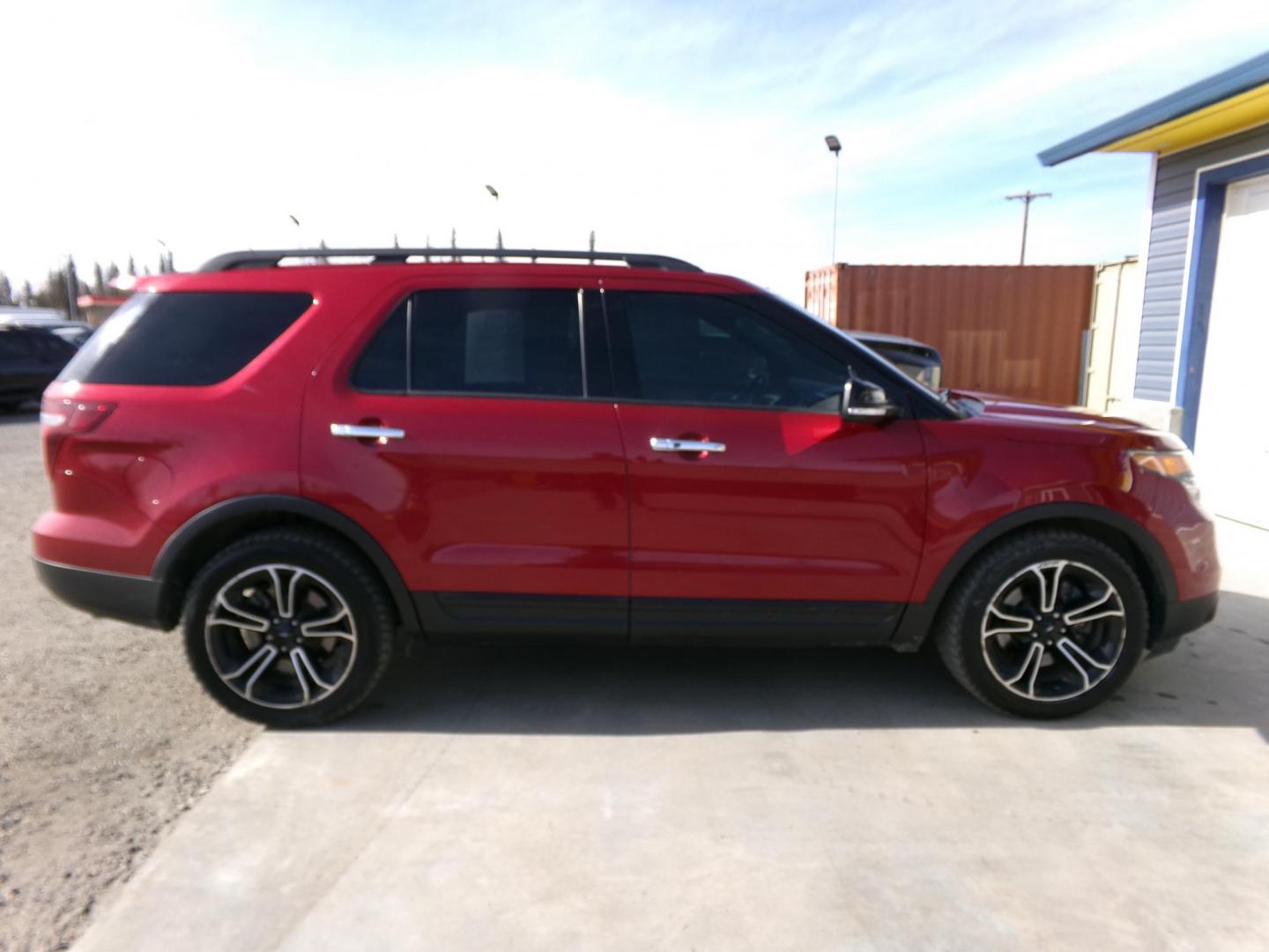 2014 Red Ford Explorer Sport 4WD (1FM5K8GT4EG) with an 3.5L V6 DOHC 24V engine, 6-Speed Automatic transmission, located at 2630 Philips Field Rd., Fairbanks, AK, 99709, (907) 458-0593, 64.848068, -147.780609 - Photo#2
