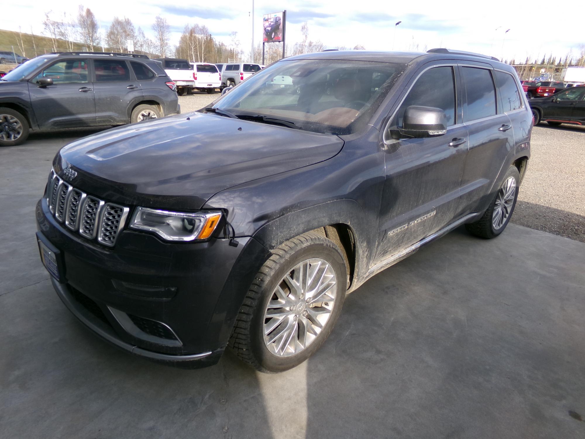 photo of 2018 Jeep Grand Cherokee Summit 4WD