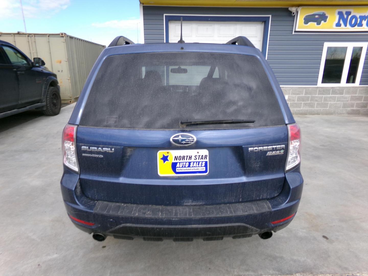 2011 Blue Subaru Forester 2.5X Premium (JF2SHADC8BG) with an 2.5L H4 SOHC 16V engine, 5-Speed Manual transmission, located at 2630 Philips Field Rd., Fairbanks, AK, 99709, (907) 458-0593, 64.848068, -147.780609 - Photo#3