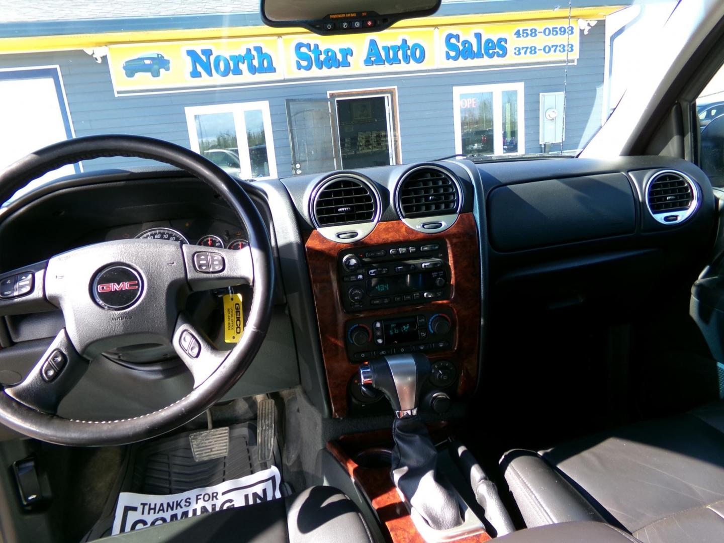 2007 Grey GMC Envoy SLE-1 4WD (1GKDT13S972) with an 4.2L L6 DOHC 24V engine, 4-Speed Automatic Overdrive transmission, located at 2630 Philips Field Rd., Fairbanks, AK, 99709, (907) 458-0593, 64.848068, -147.780609 - Photo#6