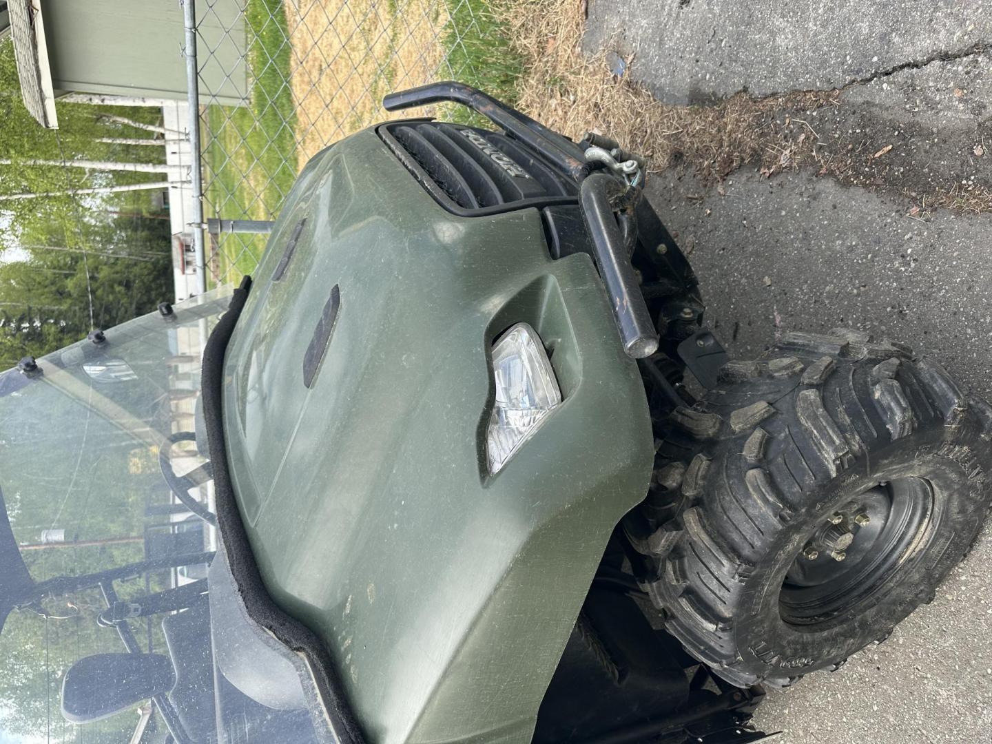 2013 Green and Matte Black /Black Honda BigRed (3H1VEO195BD) , located at 2630 Philips Field Rd., Fairbanks, AK, 99709, (907) 458-0593, 64.848068, -147.780609 - Photo#4