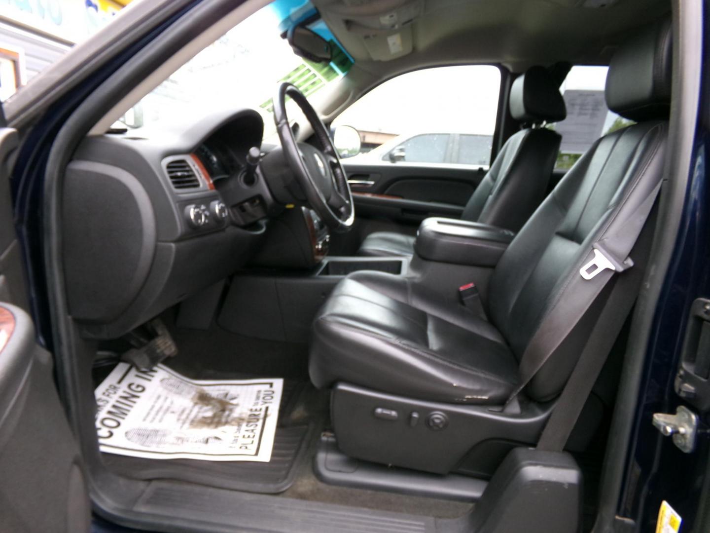 2008 Chevrolet Silverado 1500 LT1 Ext. Cab Long Box 4WD (2GCEK19J681) with an 5.3L V8 OHV 16V engine, 4-Speed Automatic Overdrive transmission, located at 2630 Philips Field Rd., Fairbanks, AK, 99709, (907) 458-0593, 64.848068, -147.780609 - Photo#4