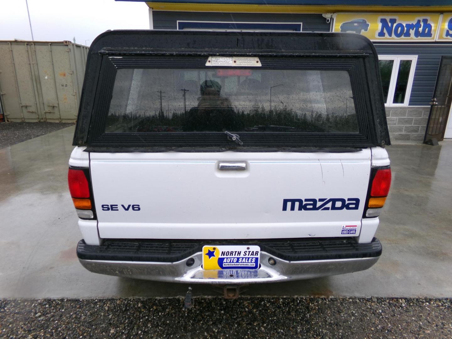 2000 White Mazda B-Series B4000 Cab Plus 4 Troy Lee 4WD (4F4ZR17X8YT) with an 4.0L V6 OHV 12V engine, located at 2630 Philips Field Rd., Fairbanks, AK, 99709, (907) 458-0593, 64.848068, -147.780609 - Photo#3