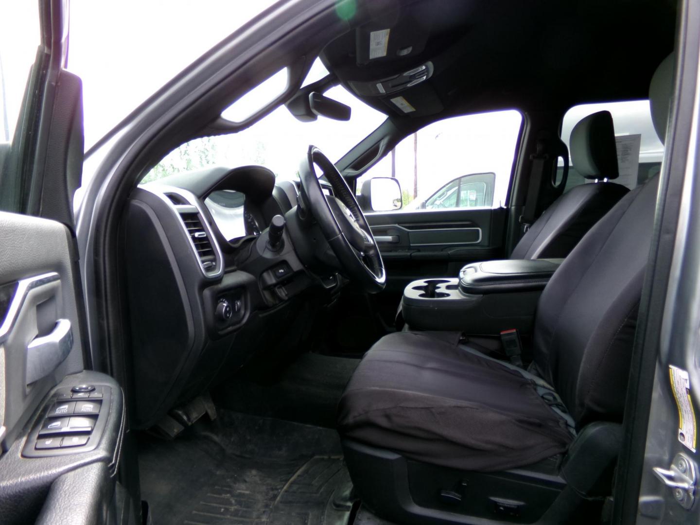 2021 Silver Dodge RAM 2500 Tradesman Crew Cab LWB 4WD (3C6UR5JJ2MG) with an 6.4L V8 engine, 6A transmission, located at 2630 Philips Field Rd., Fairbanks, AK, 99709, (907) 458-0593, 64.848068, -147.780609 - Photo#4