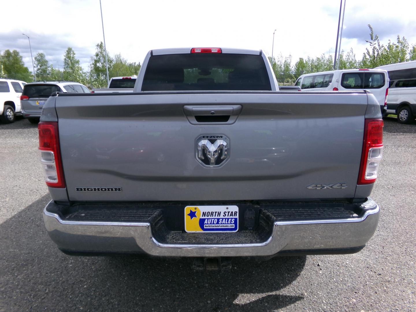 2020 Dodge RAM 2500 Tradesman Crew Cab SWB 4WD (3C6UR5DJ0LG) with an 6.4L V8 engine, 6A transmission, located at 2630 Philips Field Rd., Fairbanks, AK, 99709, (907) 458-0593, 64.848068, -147.780609 - Photo#3