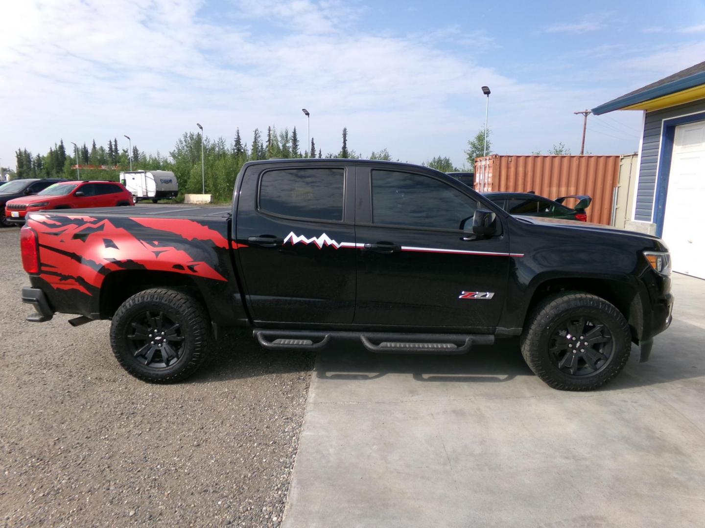 2018 Black /Black Chevrolet Colorado Z71 Crew Cab 4WD Short Box (1GCGTDEN8J1) with an 3.6L V6 DOHC 24V GAS engine, 6A transmission, located at 2630 Philips Field Rd., Fairbanks, AK, 99709, (907) 458-0593, 64.848068, -147.780609 - Photo#2