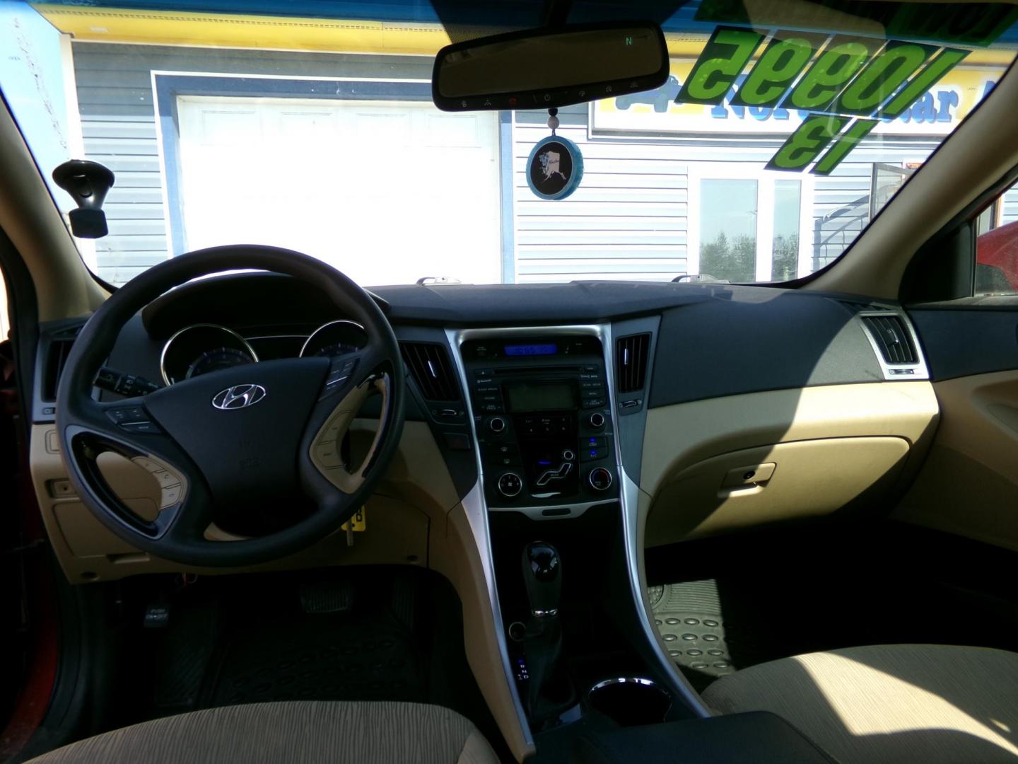 2013 Red Hyundai Sonata GLS (5NPEB4AC2DH) with an 2.4L L4 DOHC 16V engine, 6-Speed Automatic transmission, located at 2630 Philips Field Rd., Fairbanks, AK, 99709, (907) 458-0593, 64.848068, -147.780609 - Photo#6