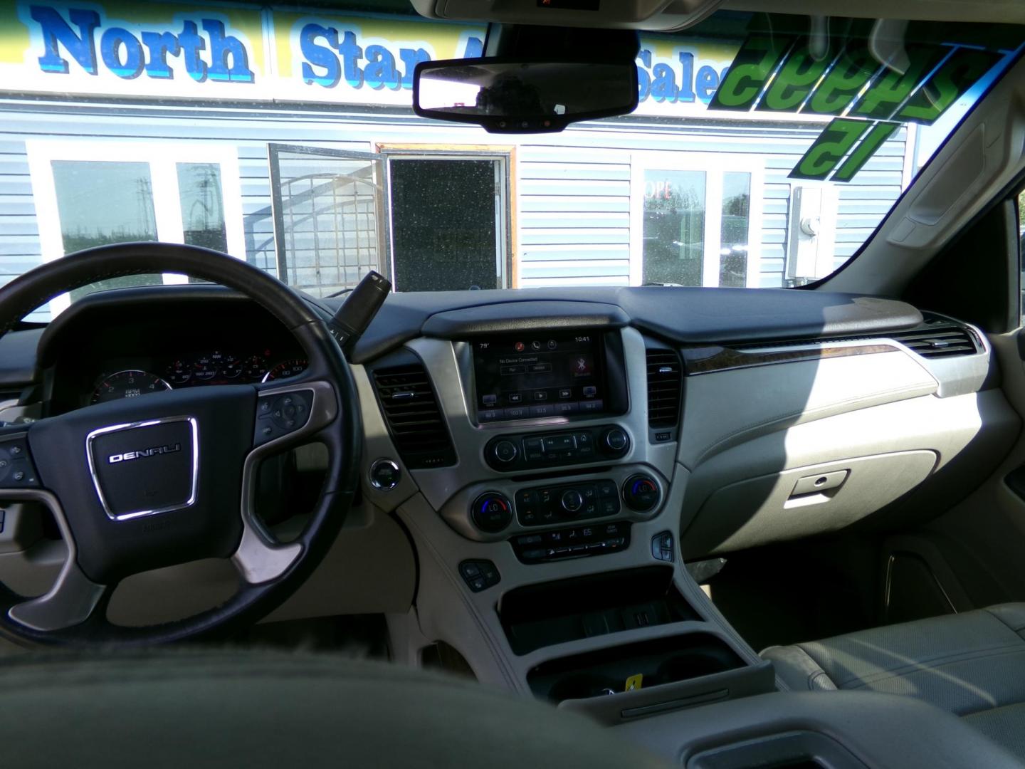 2015 Grey GMC Yukon Denali XL 4WD (1GKS2JKJ3FR) with an 6.2L V8 OHV 16V engine, 6-Speed Automatic transmission, located at 2630 Philips Field Rd., Fairbanks, AK, 99709, (907) 458-0593, 64.848068, -147.780609 - Photo#7