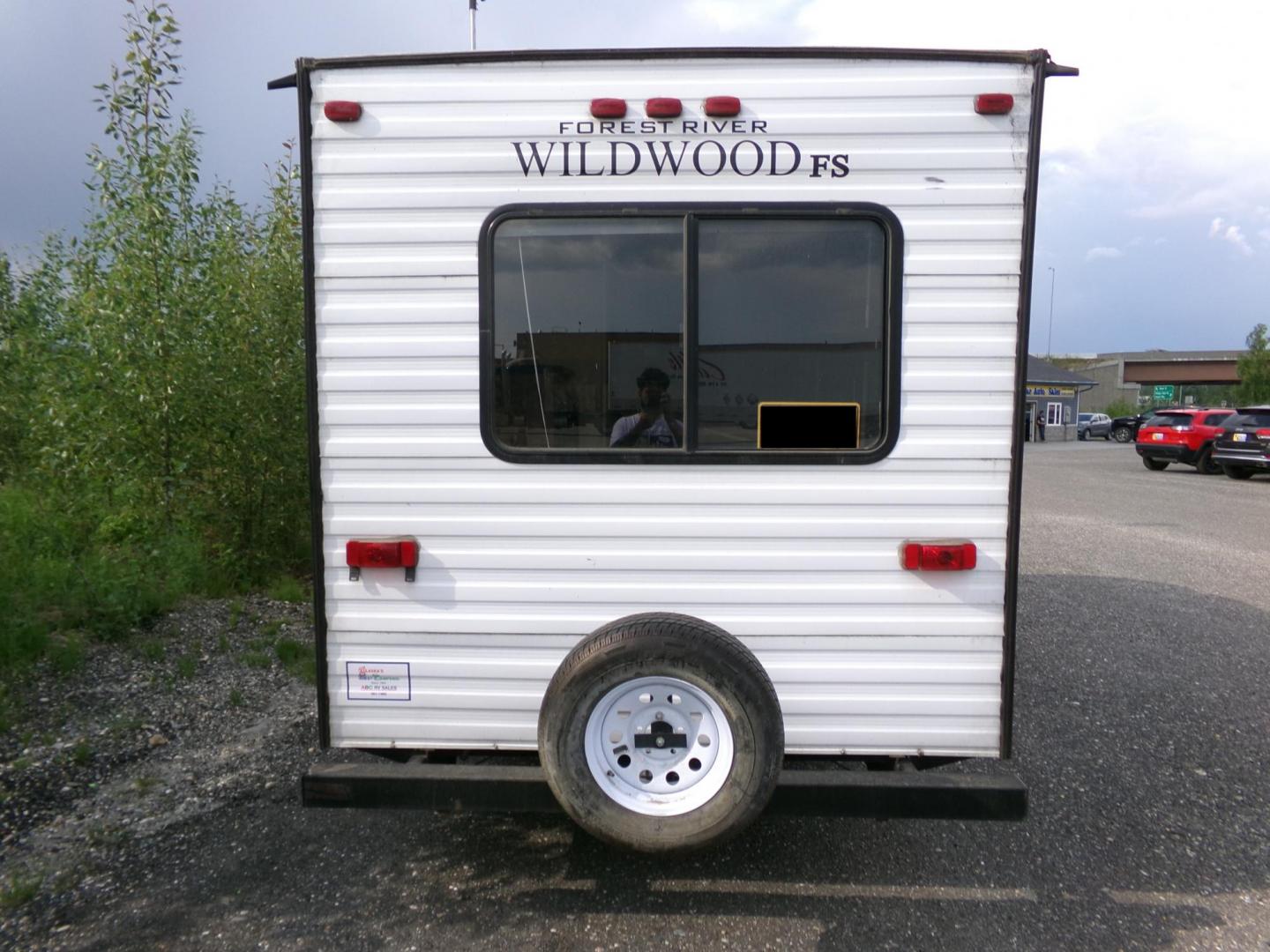 2017 White Forest River Wildwood (4X4TWDT10HT) , located at 2630 Philips Field Rd., Fairbanks, AK, 99709, (907) 458-0593, 64.848068, -147.780609 - Photo#2