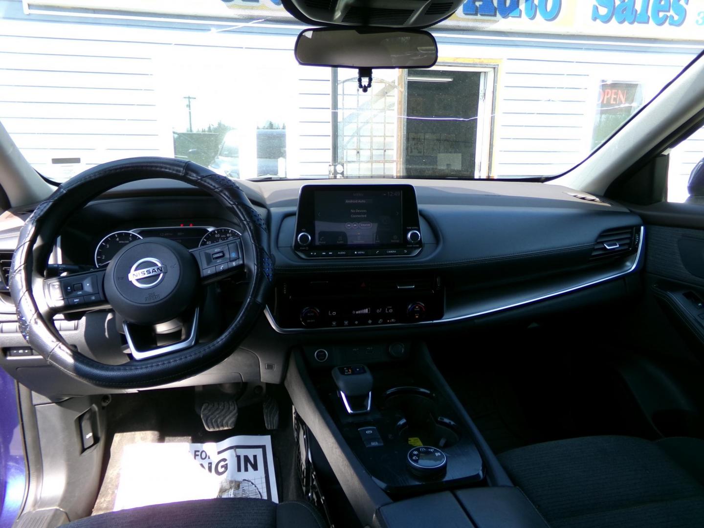 2021 Blue Nissan Rogue SV AWD (5N1AT3BB9MC) with an 2.5L L4 DOHC 16V engine, CVT transmission, located at 2630 Philips Field Rd., Fairbanks, AK, 99709, (907) 458-0593, 64.848068, -147.780609 - Photo#6