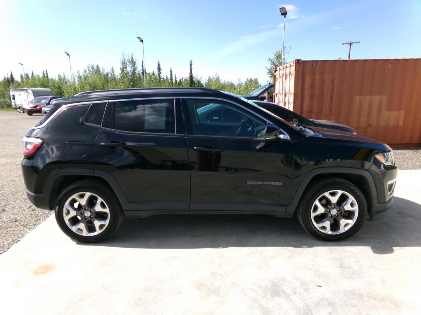 2018 Black Jeep Compass Limited 4WD (3C4NJDCB5JT) with an 2.4L L4 DOHC 16V engine, CVT transmission, located at 2630 Philips Field Rd., Fairbanks, AK, 99709, (907) 458-0593, 64.848068, -147.780609 - Photo#2